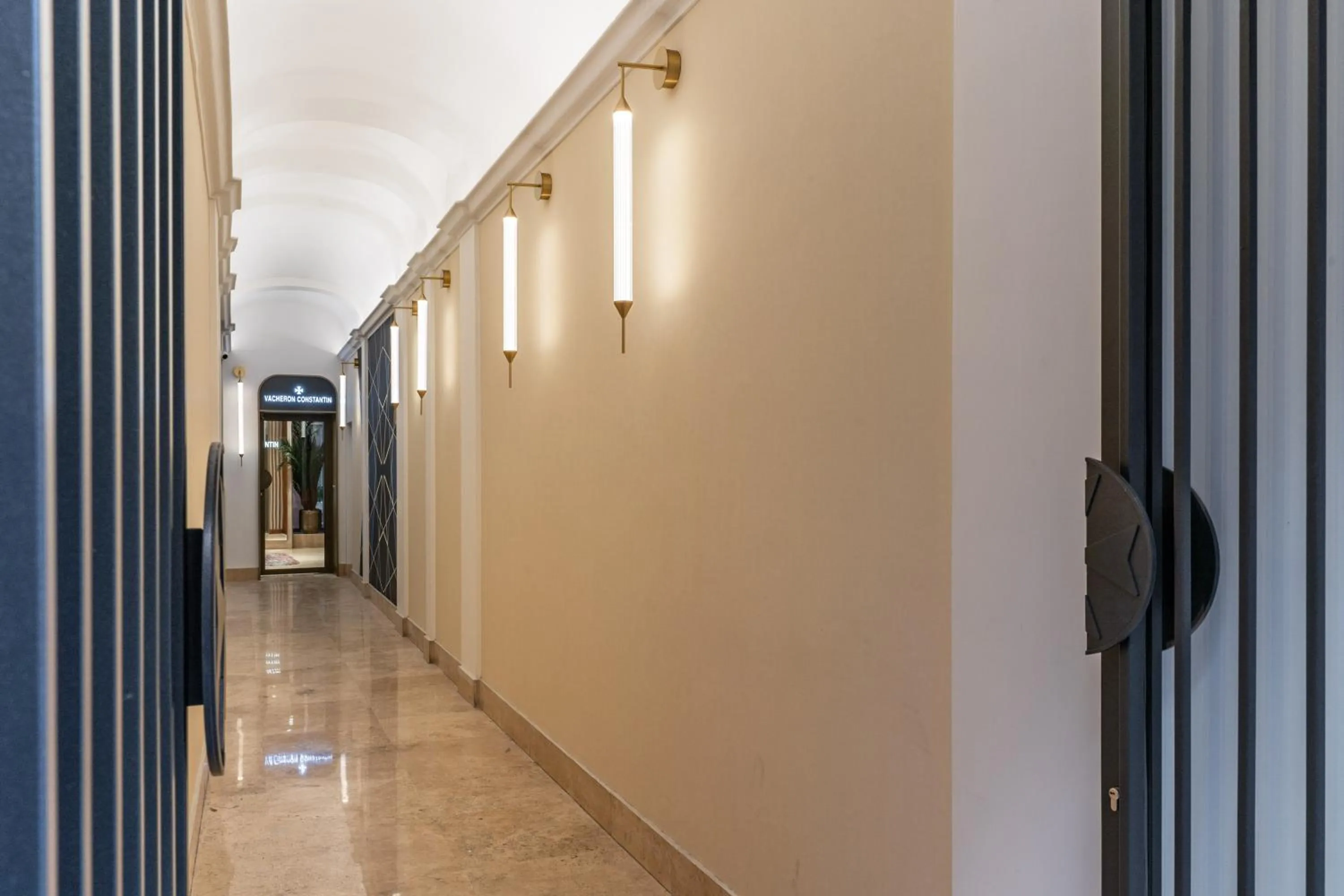 Facade/entrance in Townhouse Condotti 29