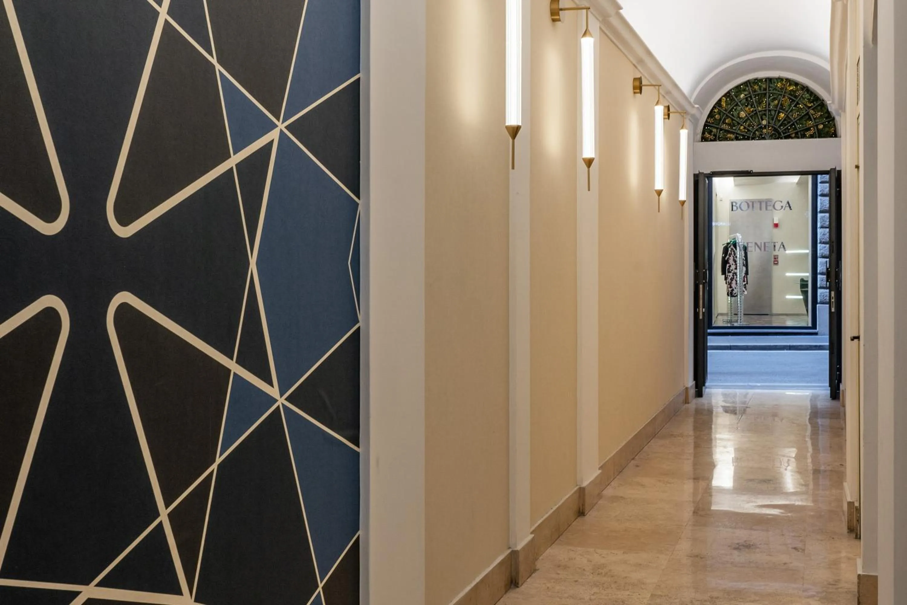 Facade/entrance in Townhouse Condotti 29