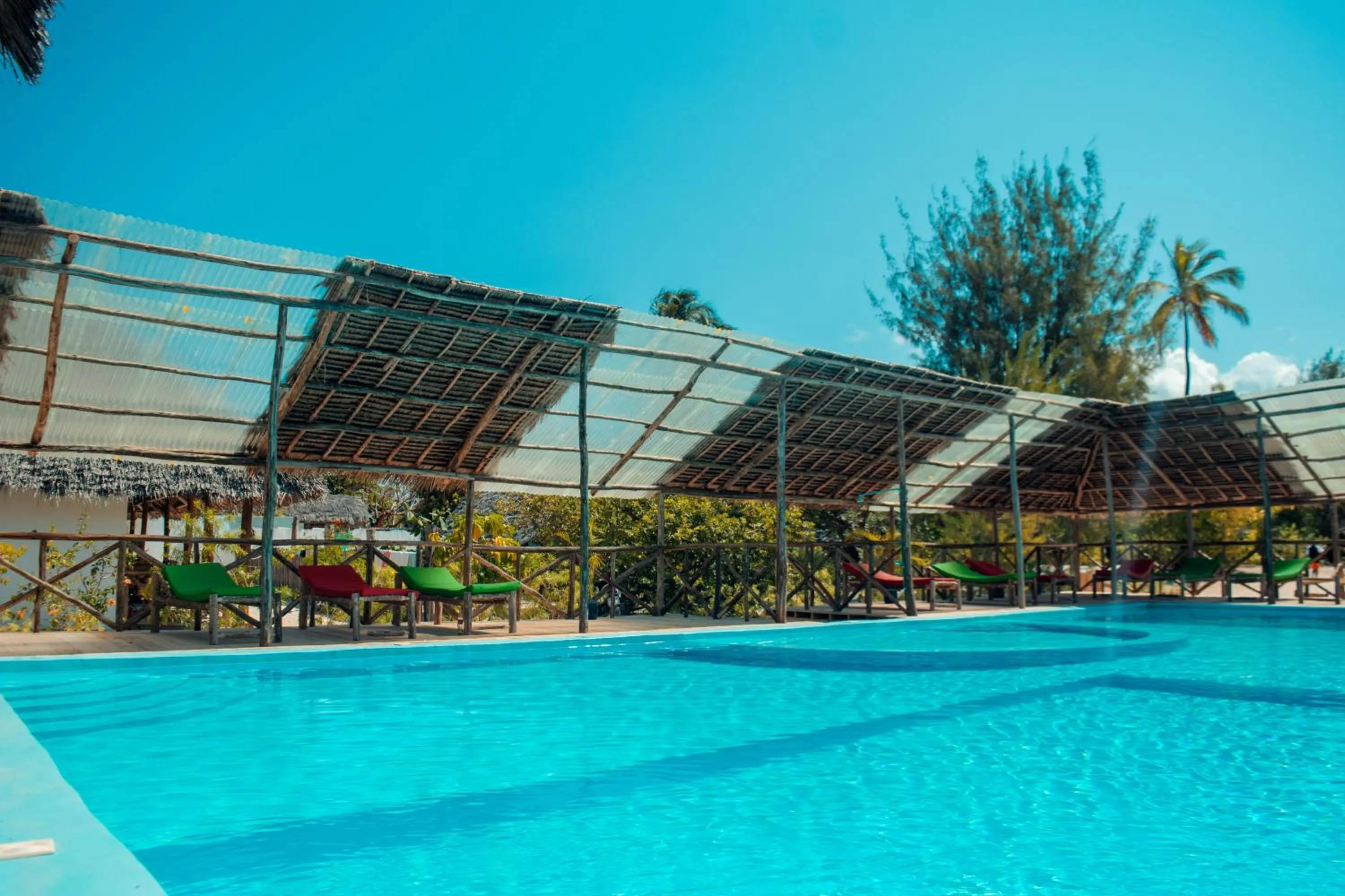 Swimming pool in New Jambo Bungalows