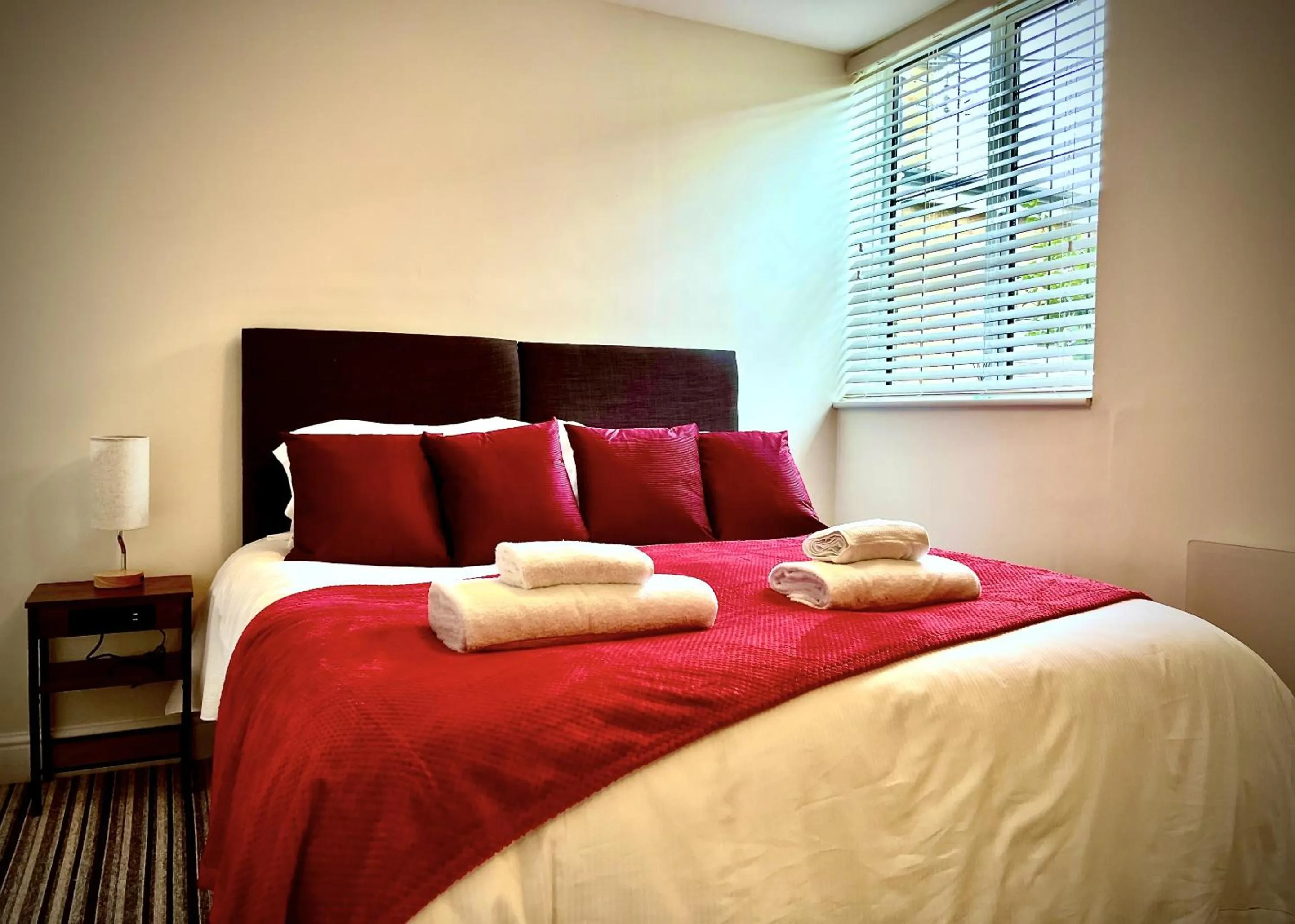 Bedroom, Bed in Willingham House