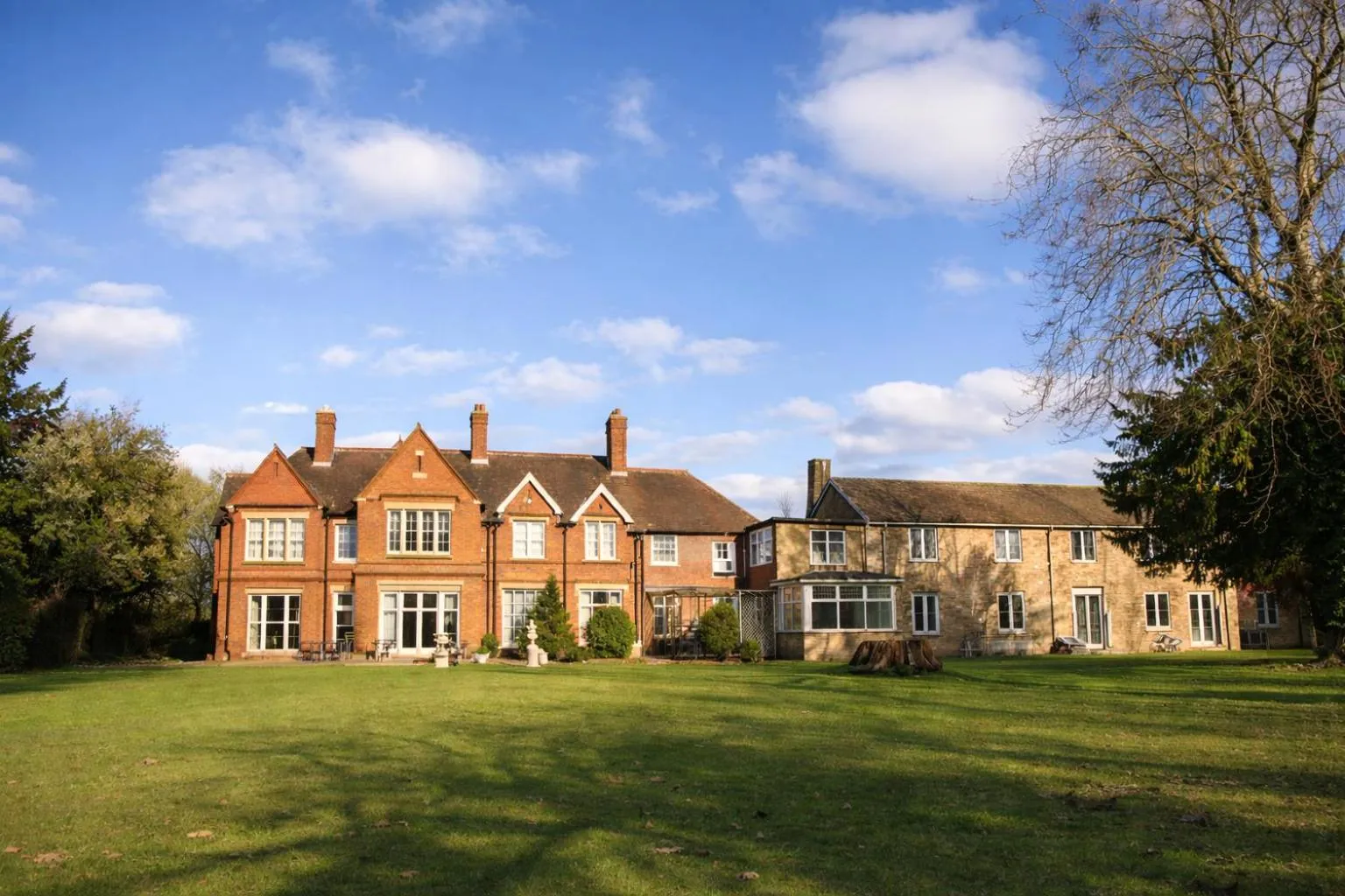 Garden in Willingham House Hotel
