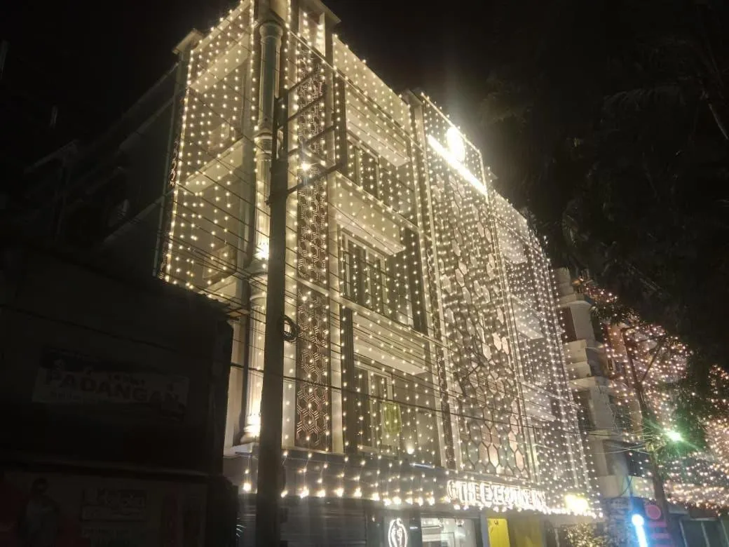 Property building in The Executive Inn