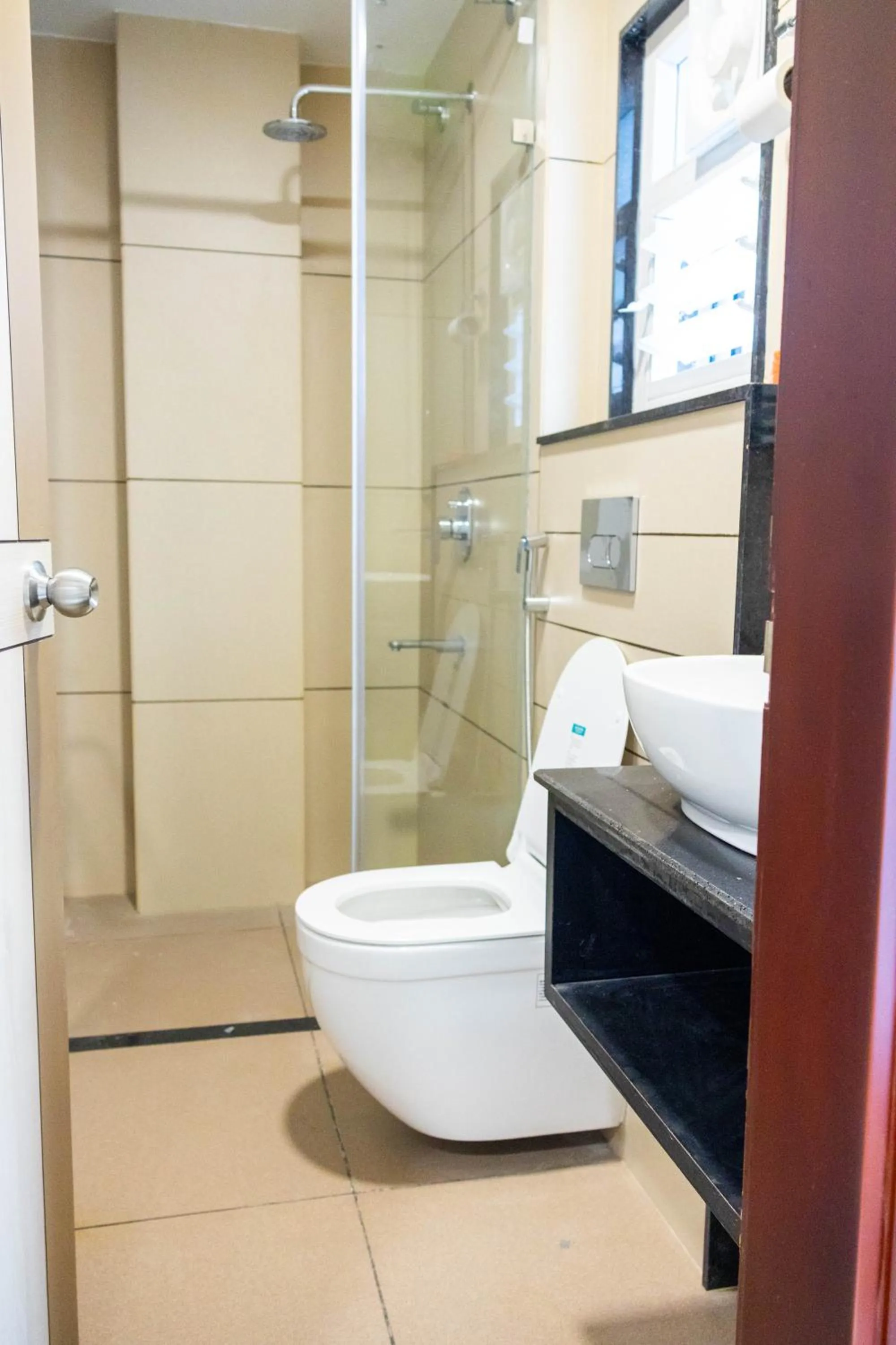 Toilet in The Executive Inn