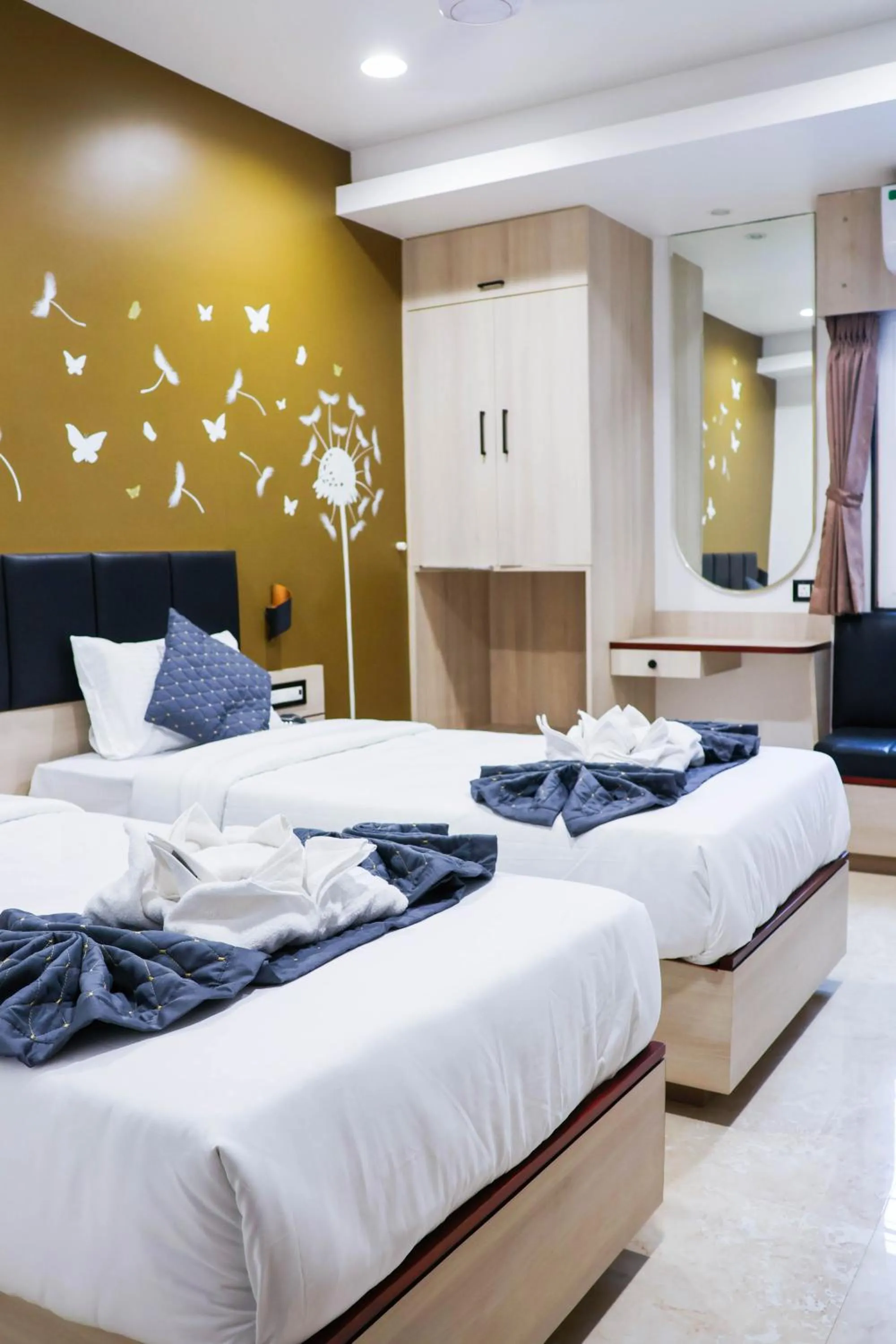 Bedroom, Bed in The Executive Inn