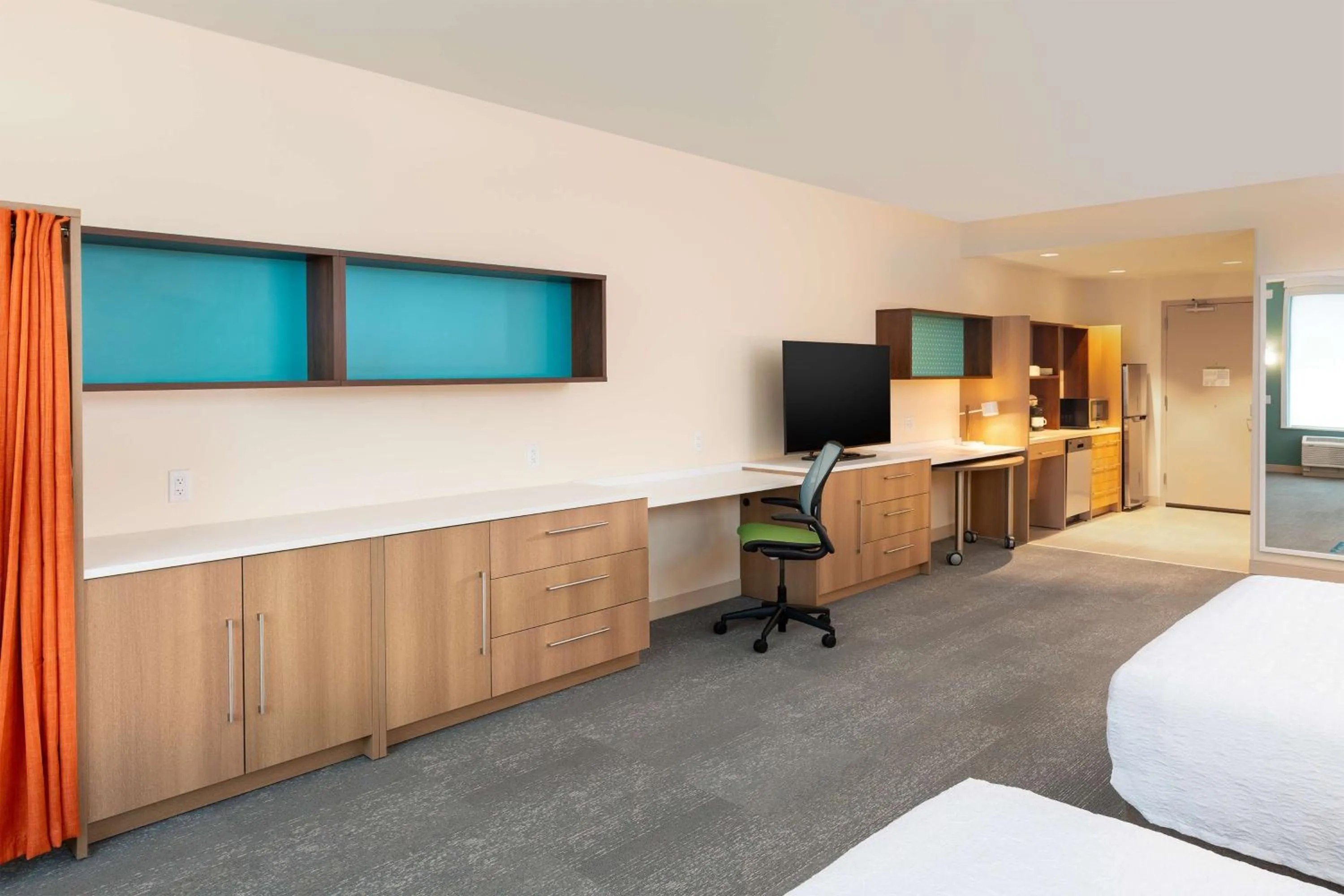 Bed in Home2 Suites by Hilton Bozeman Midtown