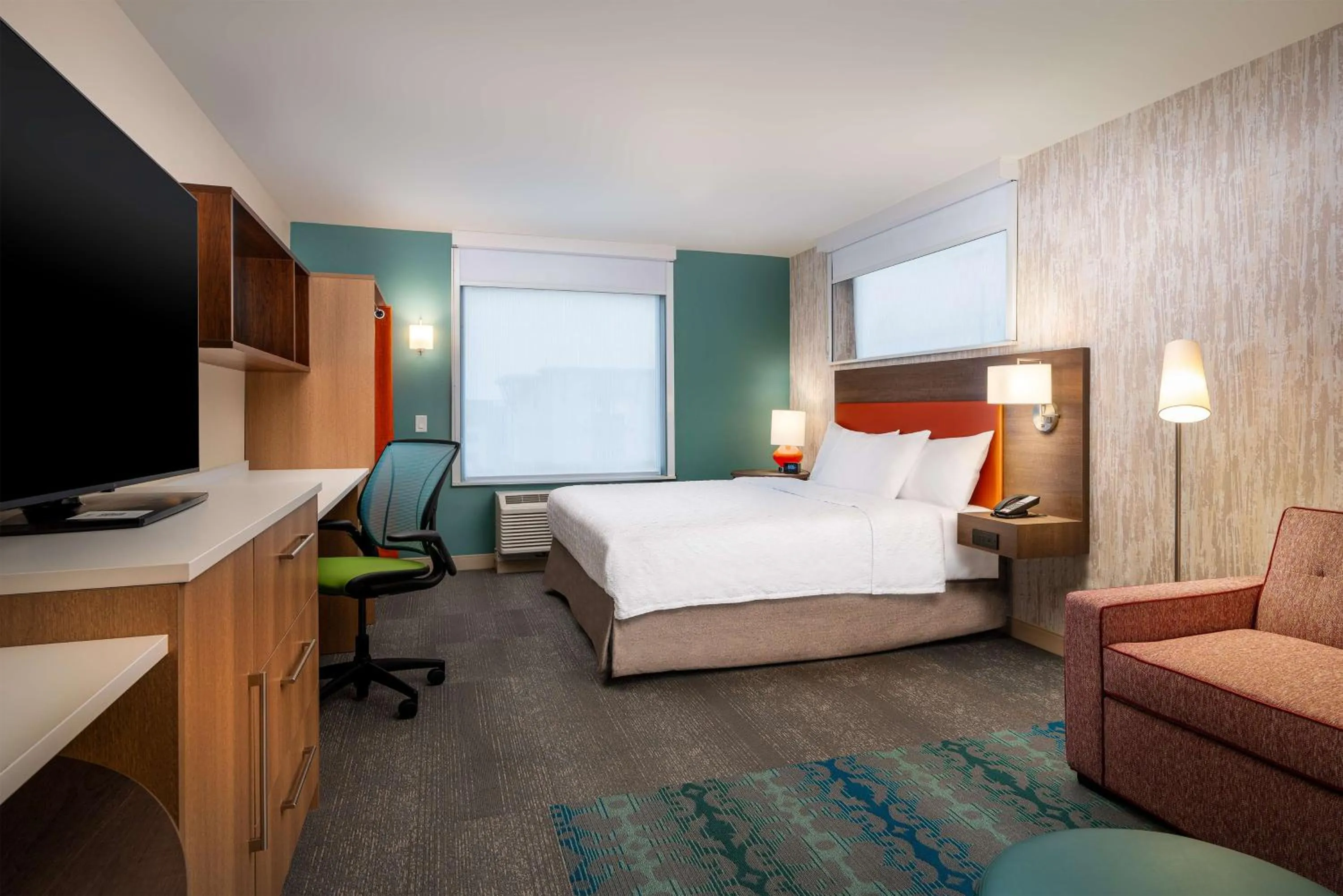 Bed in Home2 Suites by Hilton Bozeman Midtown