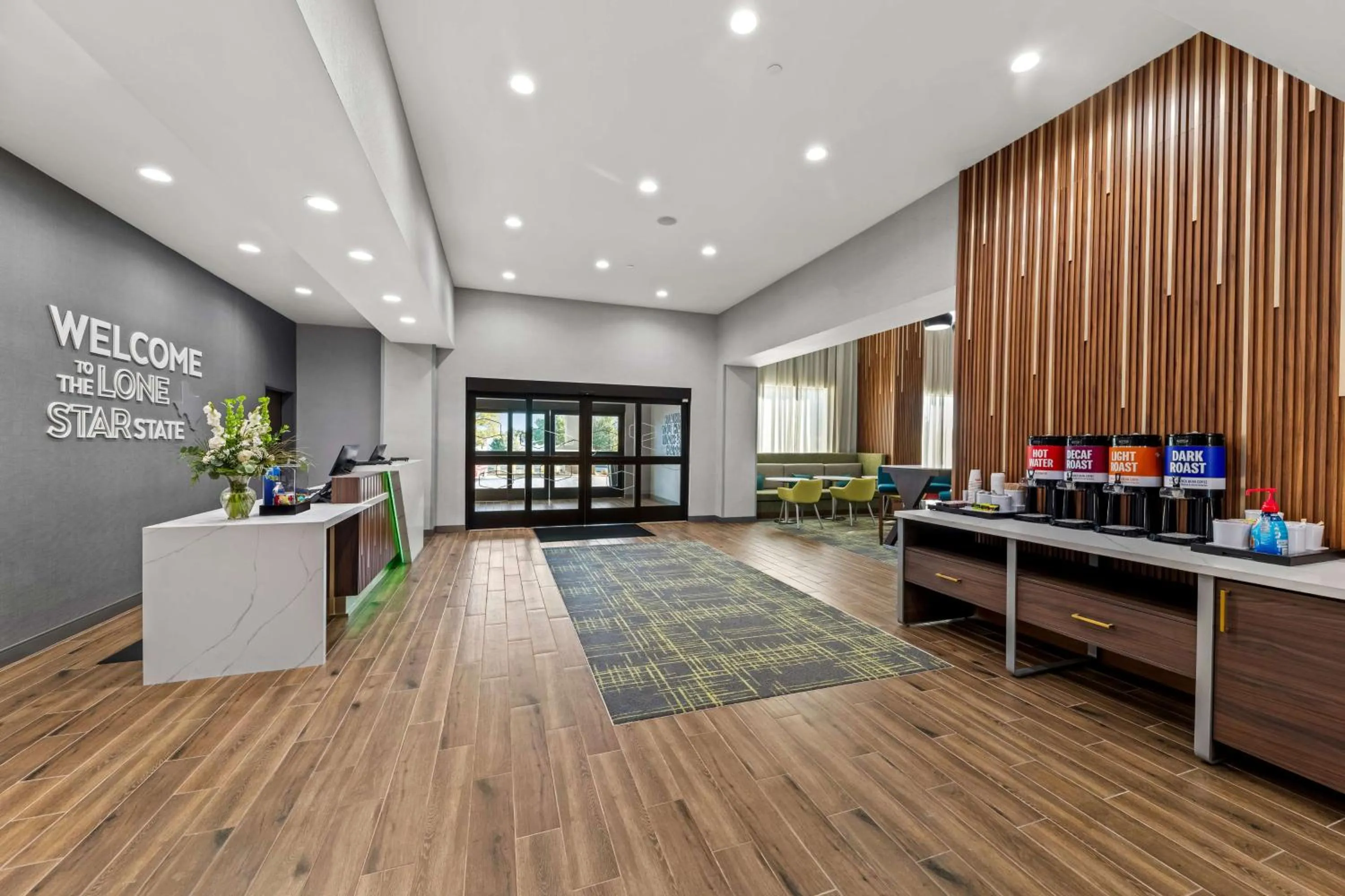 Lobby or reception in Hampton Inn & Suites Sherman