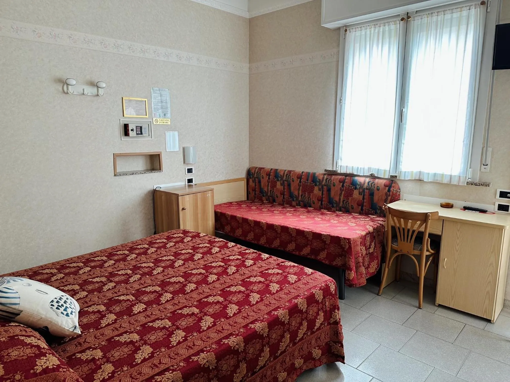 Seating area, Bed in Hotel Bel Sogno