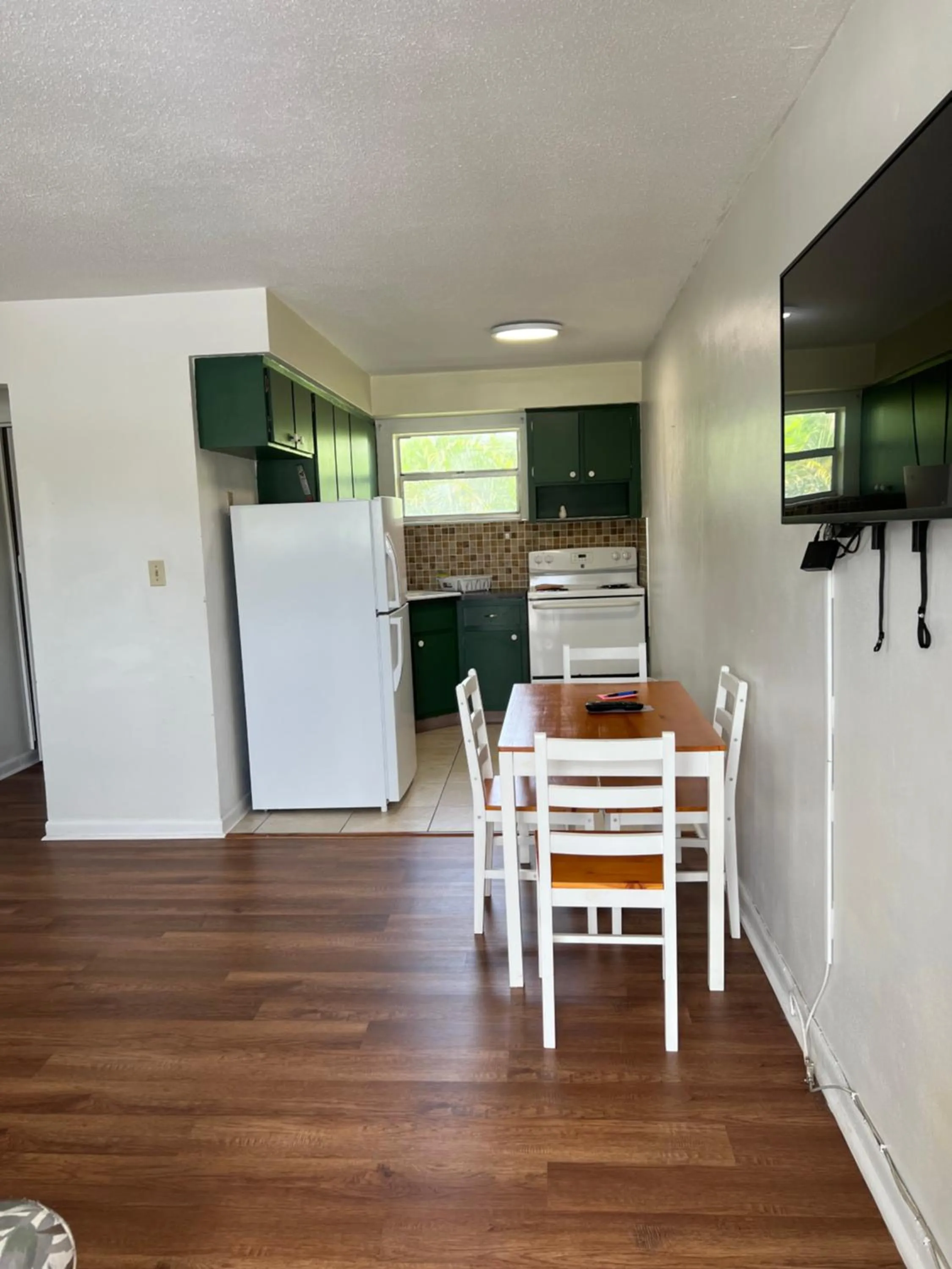 kitchen in Dee Jay Beach Resort