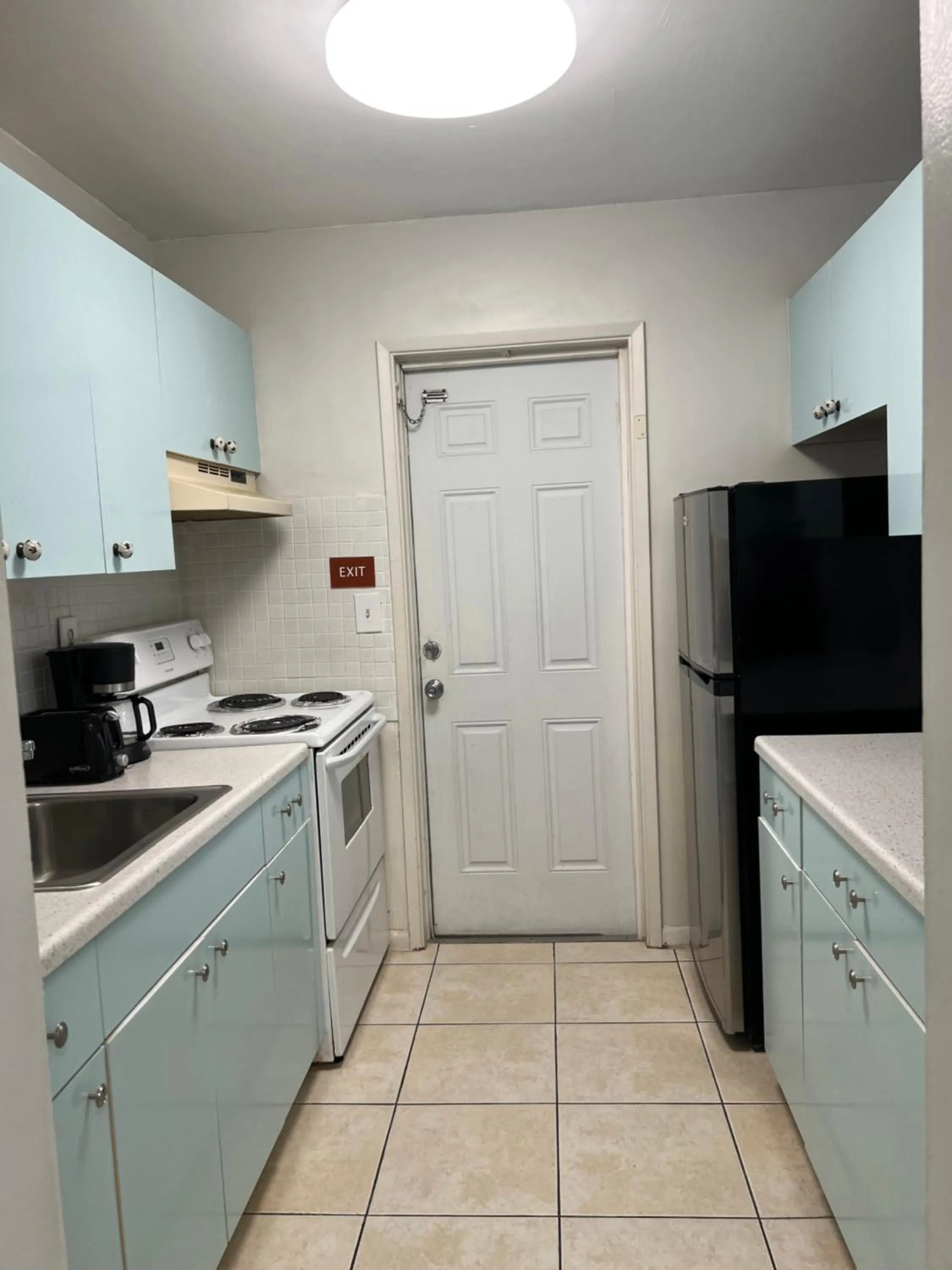 Kitchen or kitchenette in Dee Jay Beach Resort