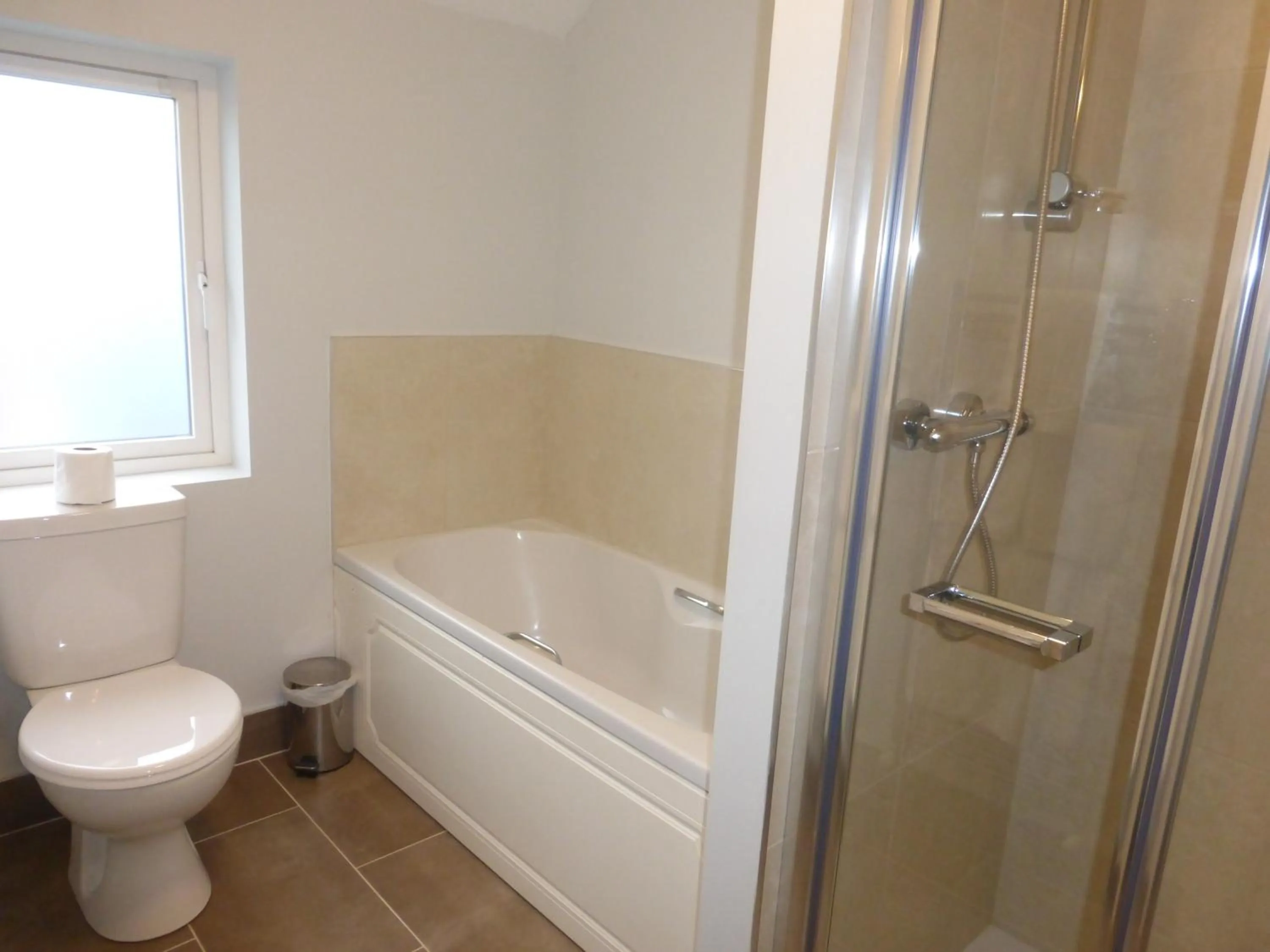 Shower in Ryan's Hotel