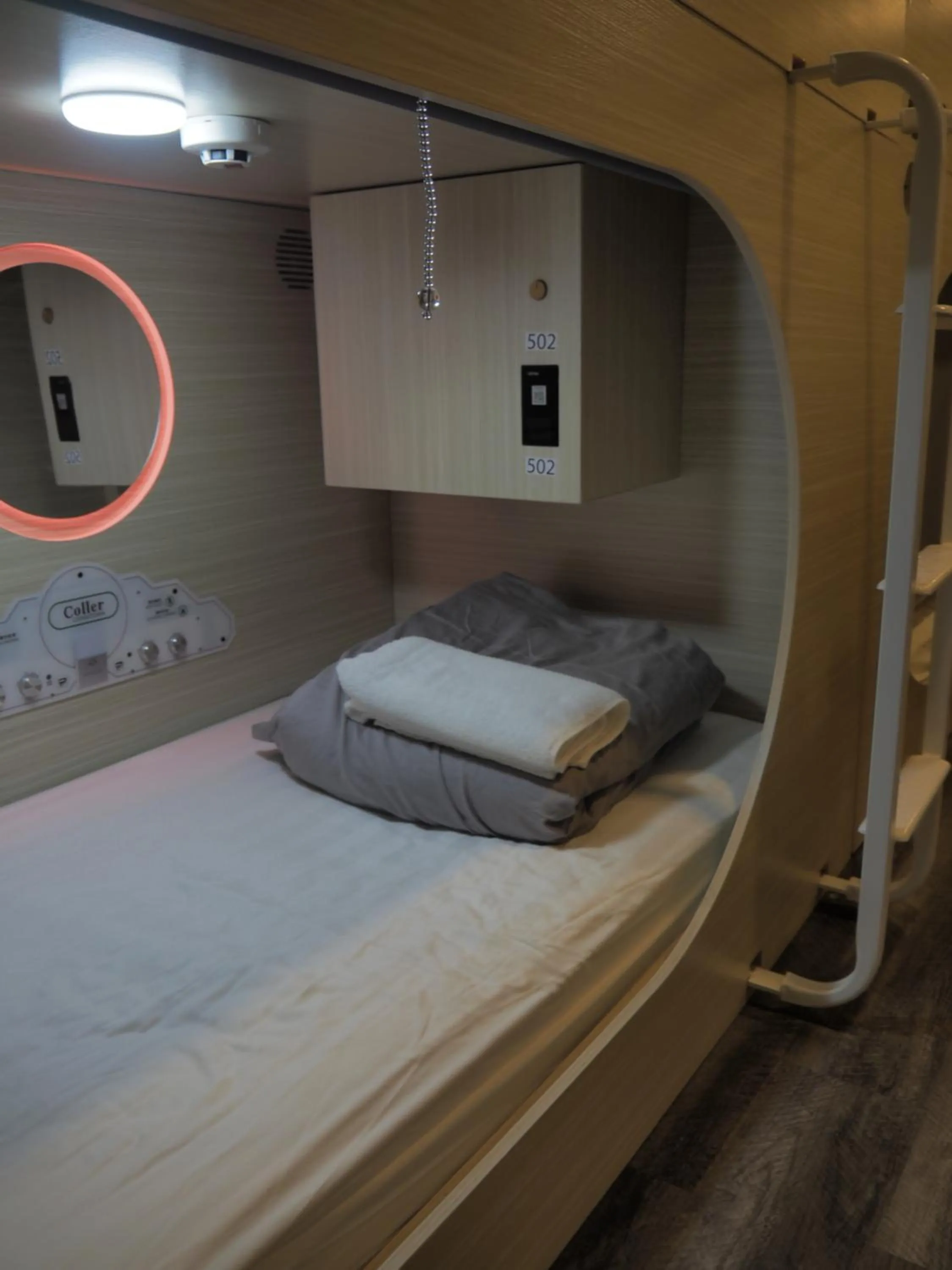 Bed in Coller Chinatown