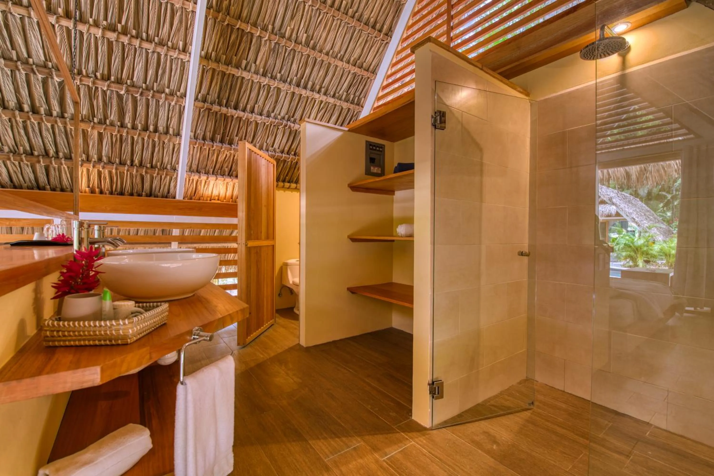 Bathroom in Shawandha Lodge