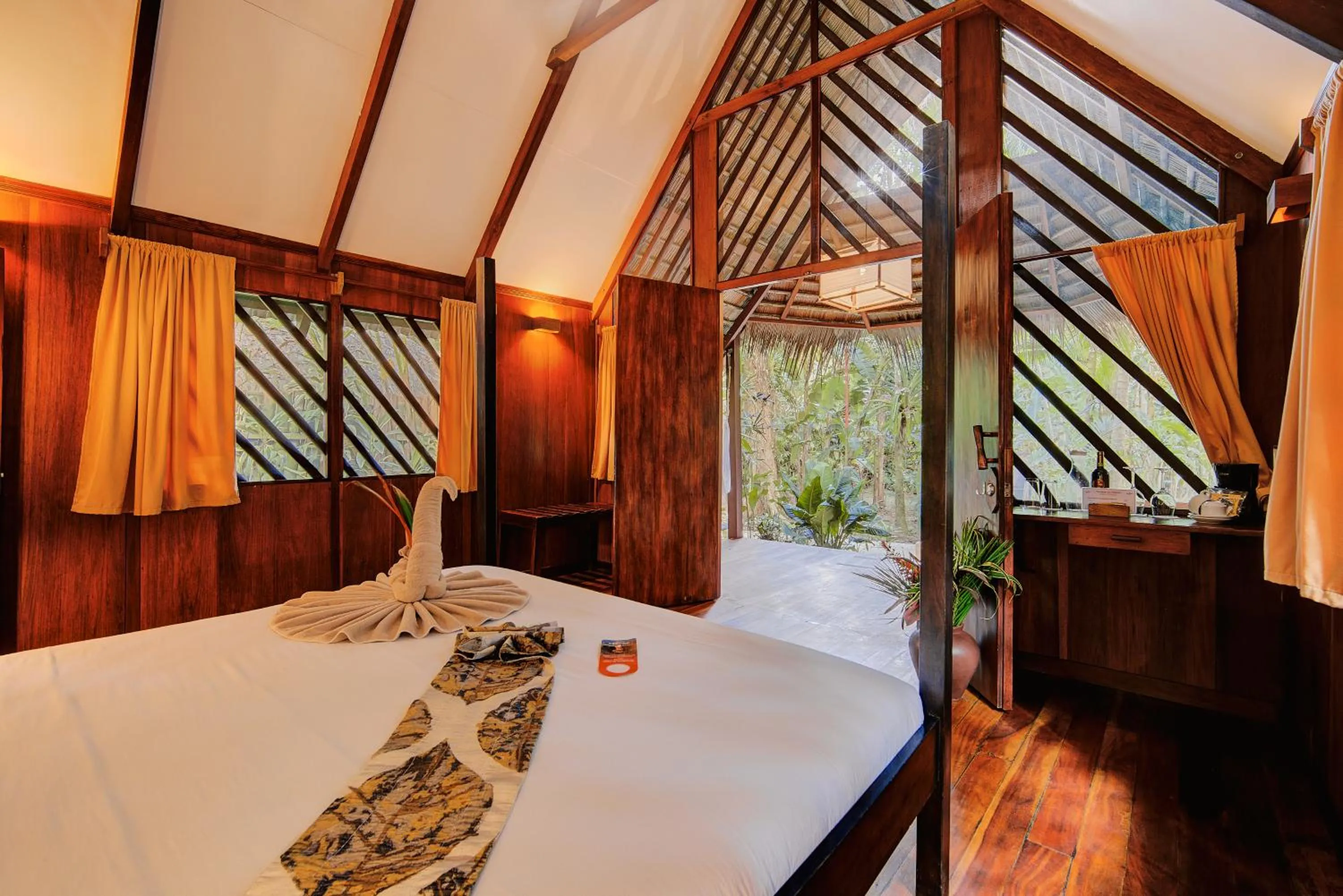 Bed in Hotel Shawandha Costa Rica