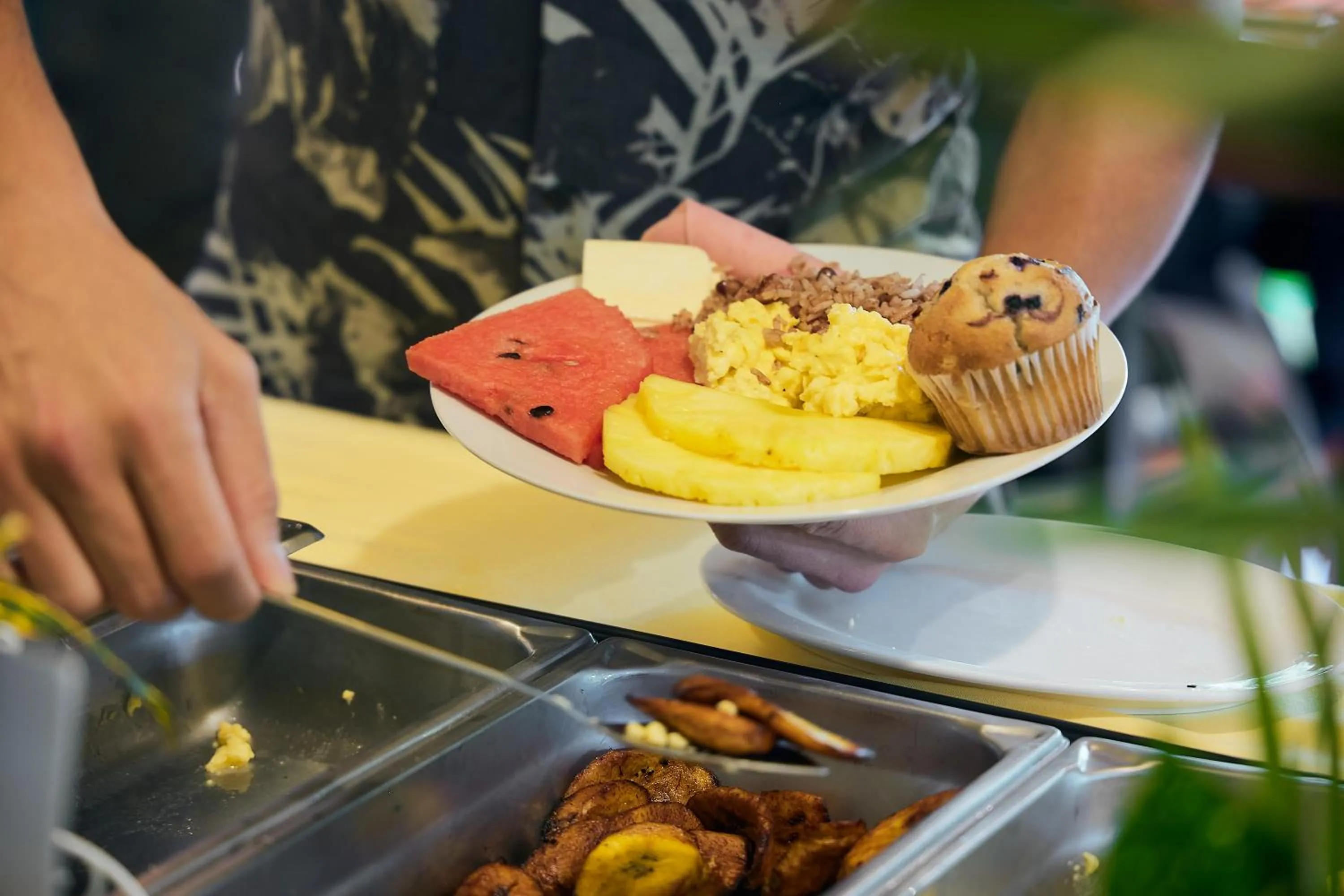 Breakfast in Shawandha Lodge