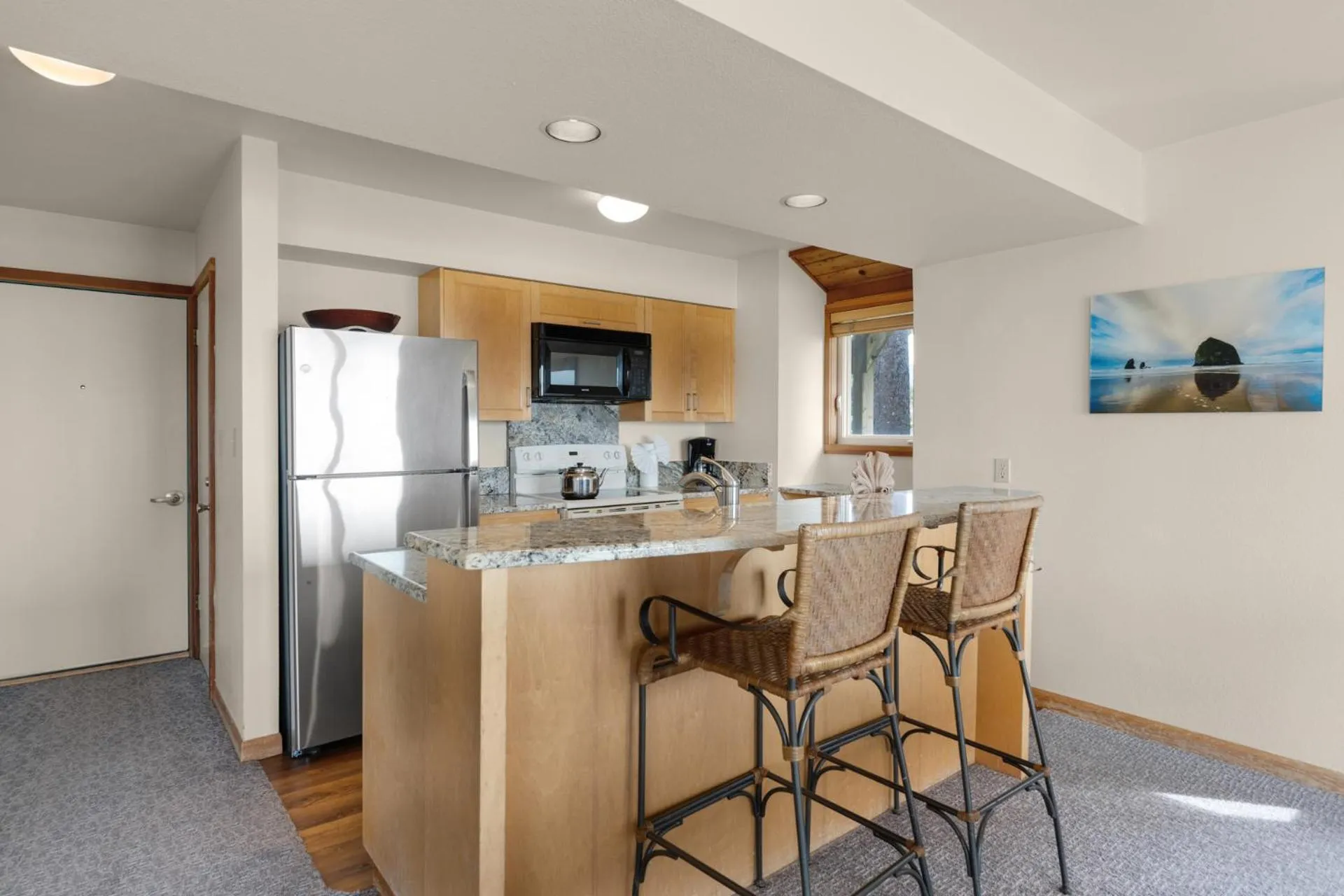 Kitchen or kitchenette in The Waves