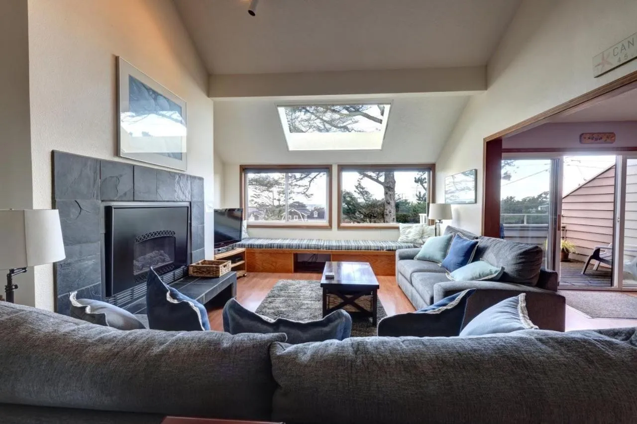 Living room in The Waves