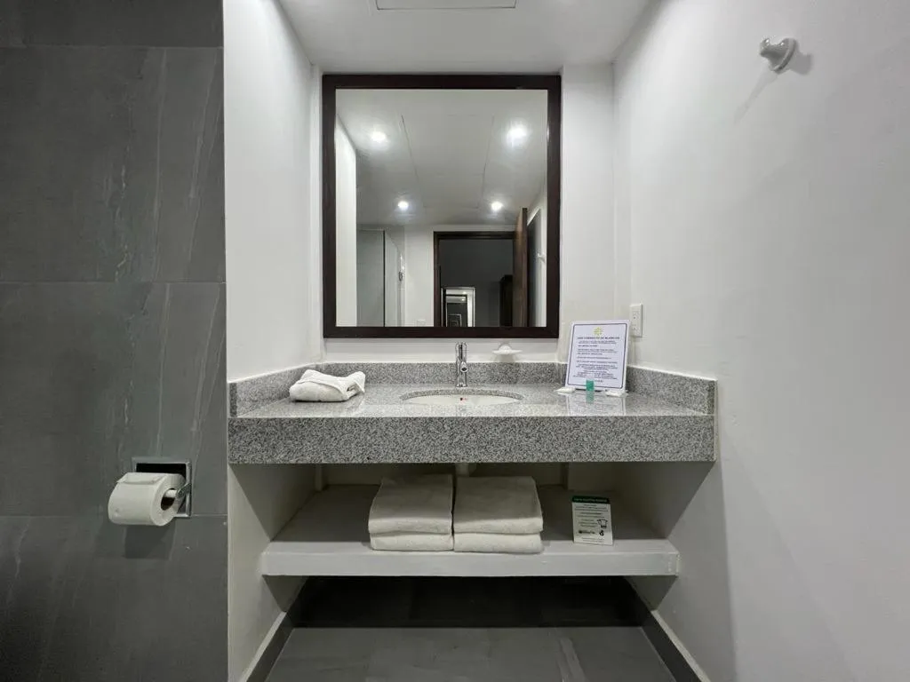 Bathroom in Solamar Inn Mazatlan