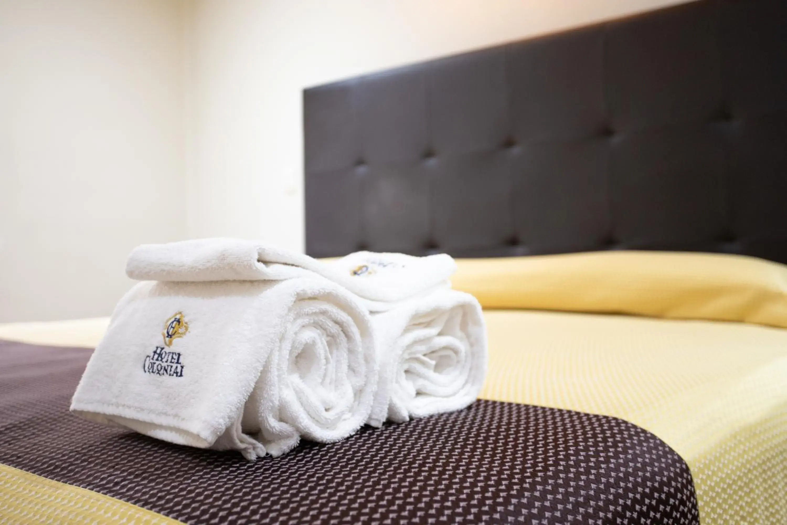 Queen Room in Hotel Colonial Queen Room in Hotel Colonial