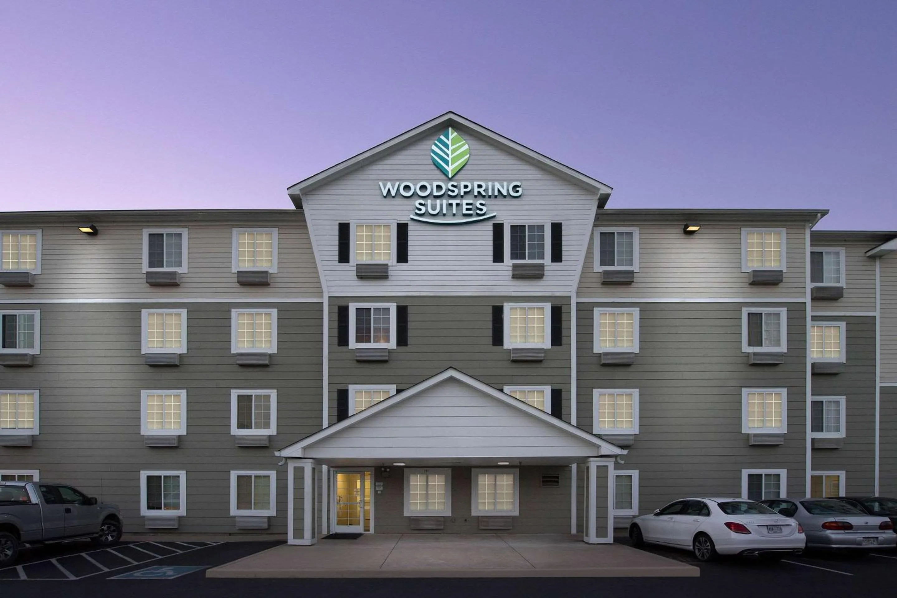 Property building in WoodSpring Suites Lebanon