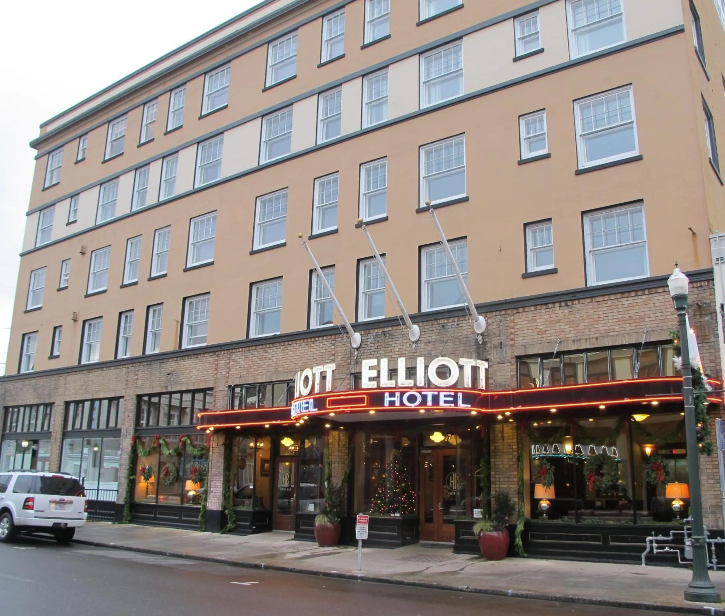 Facade/entrance in Hotel Elliott