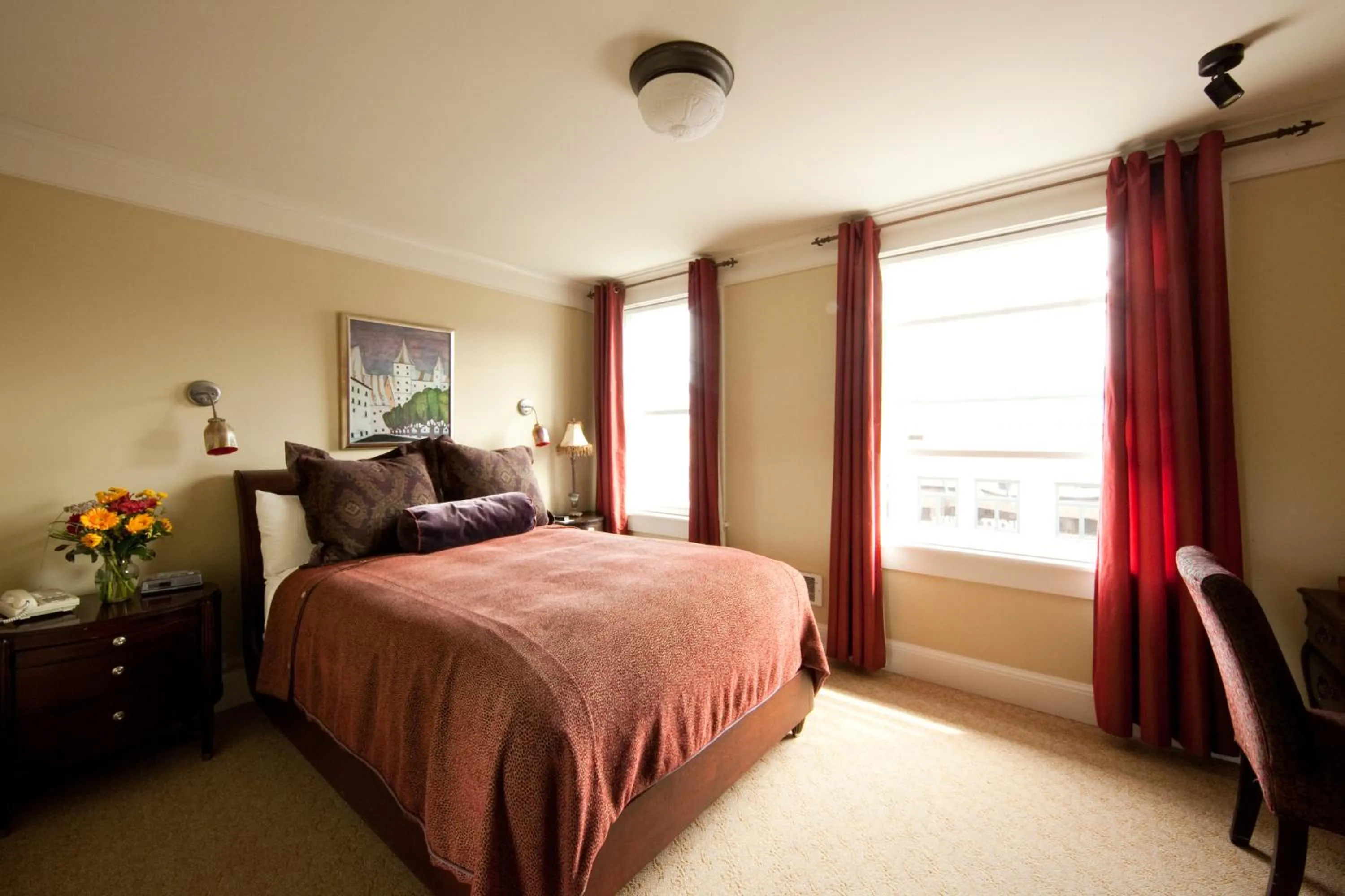 Photo of the whole room, Bed in Hotel Elliott