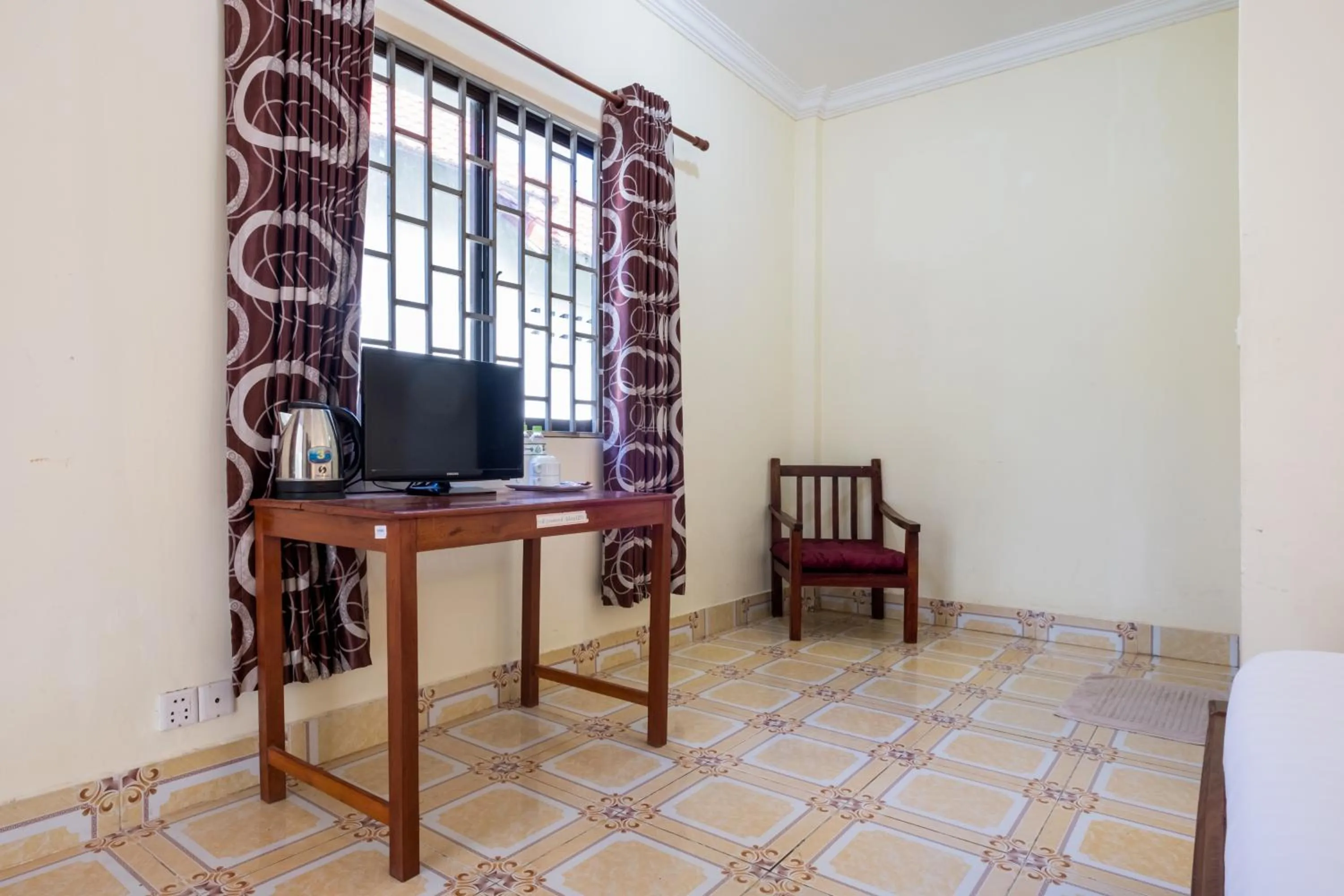 Shower in Kep Bungalows