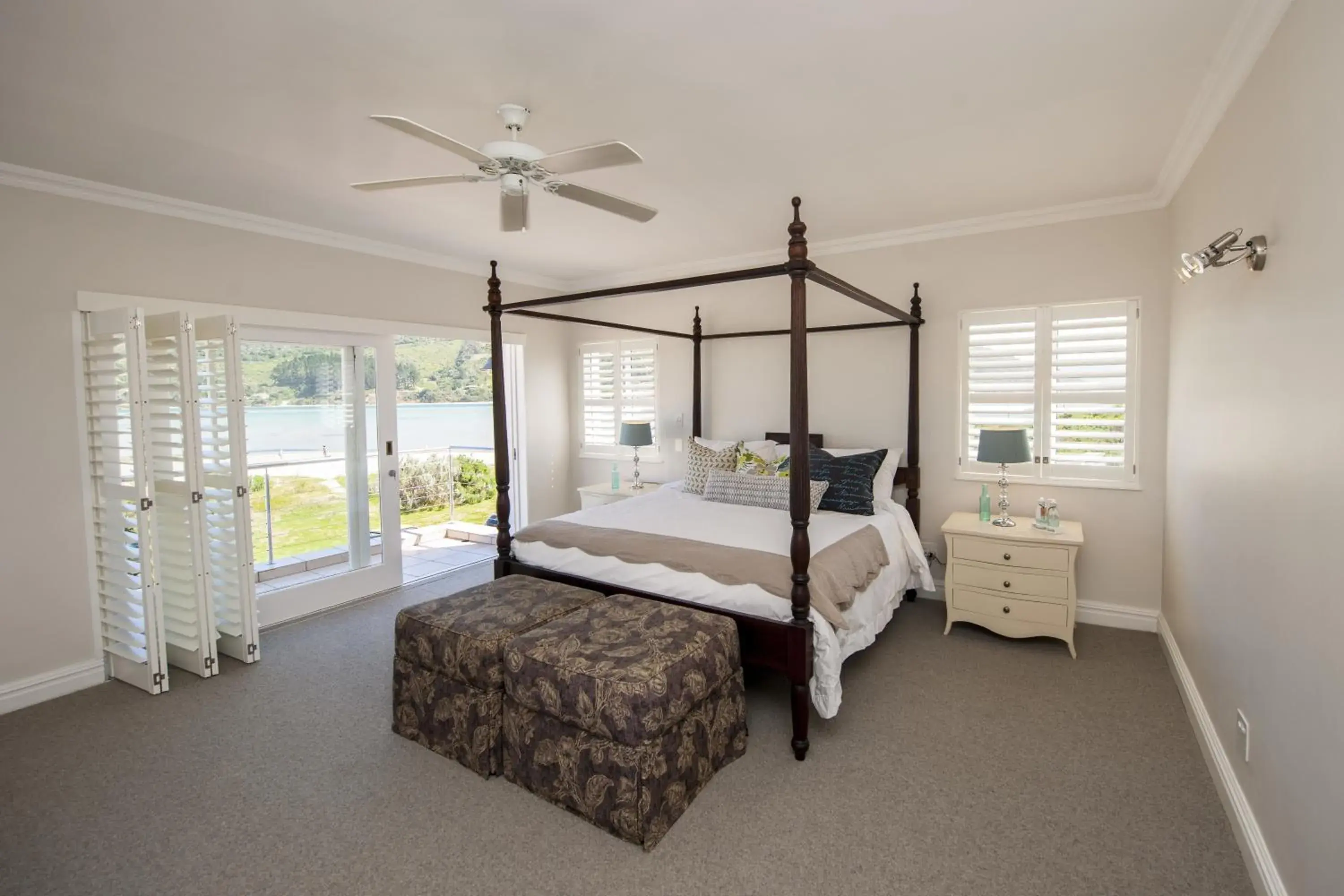 Deluxe King Suite in Bollard Bay House Deluxe King Suite in Bollard Bay House