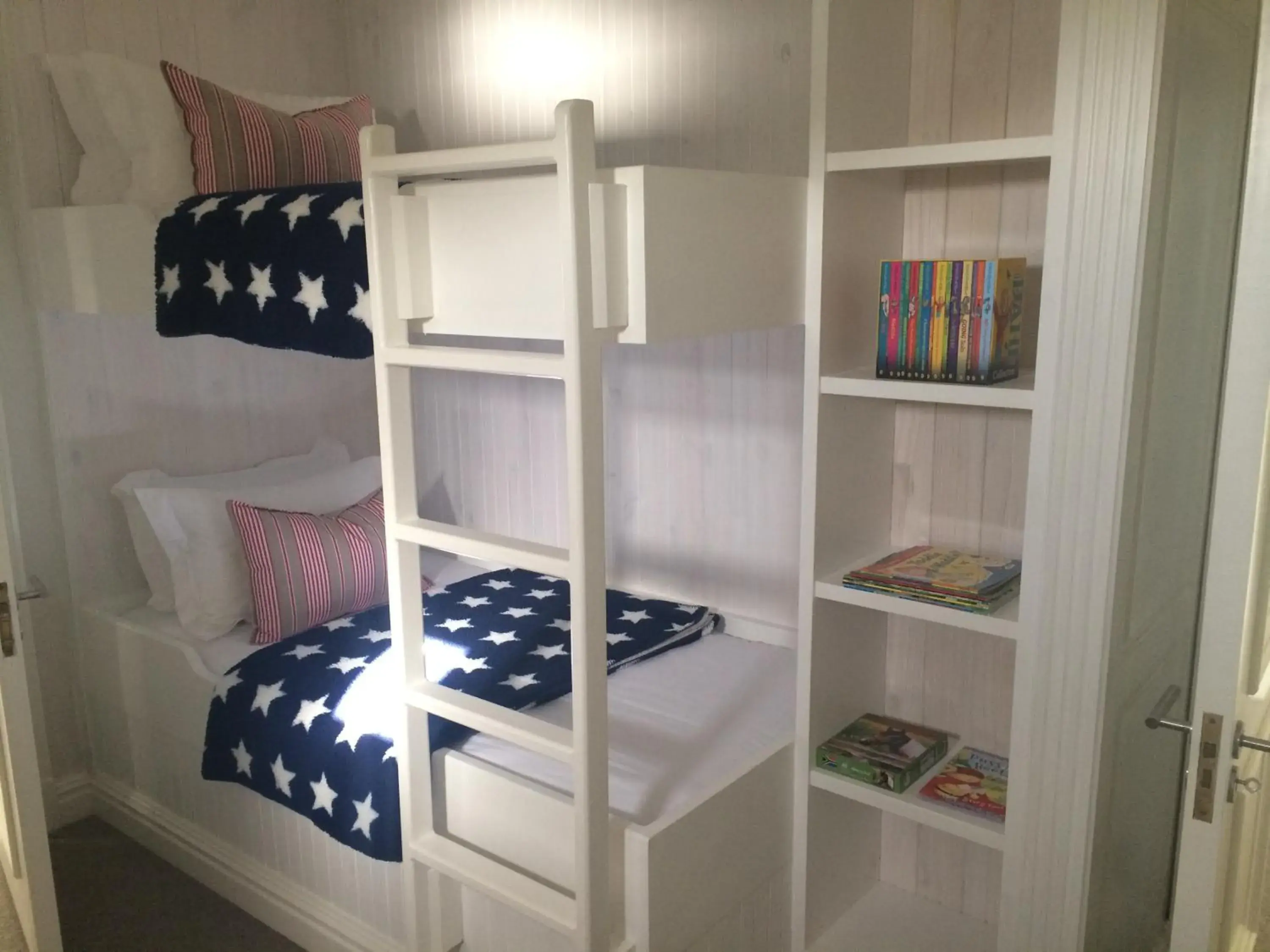 Deluxe King Suite in Bollard Bay House Deluxe King Suite in Bollard Bay House