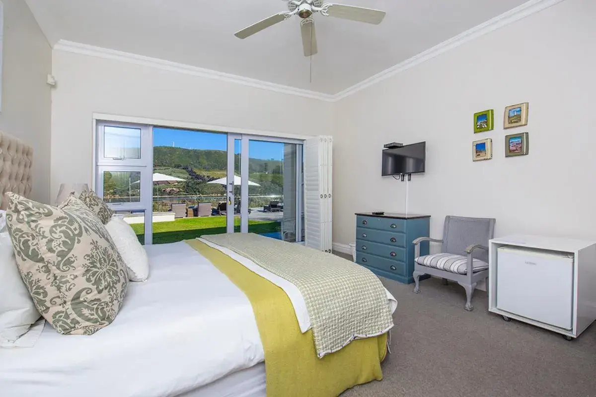 Double Room with Sea View in Bollard Bay House Double Room with Sea View in Bollard Bay House