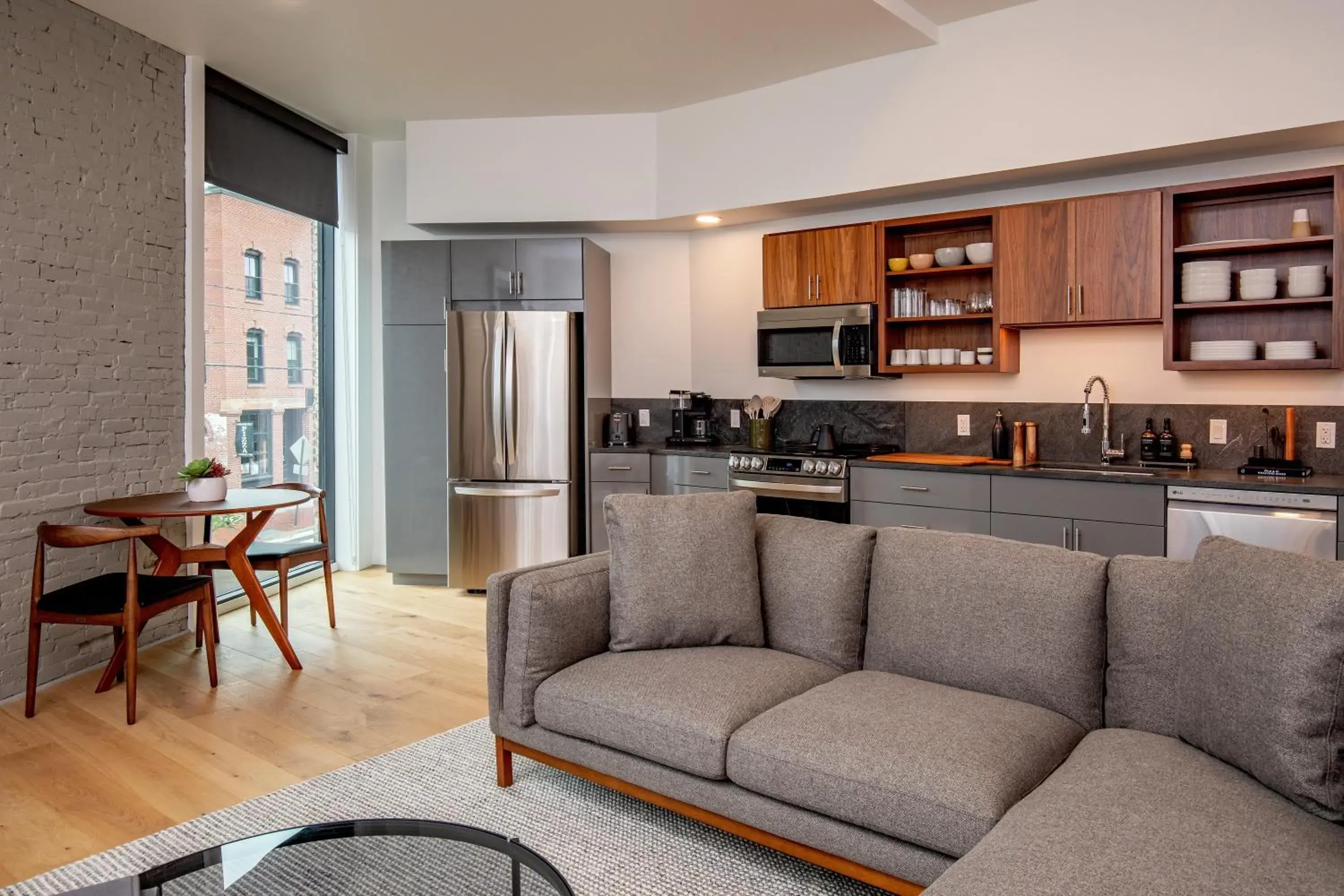 Deluxe Suite in The Weldon Hotel Deluxe Suite in The Weldon Hotel