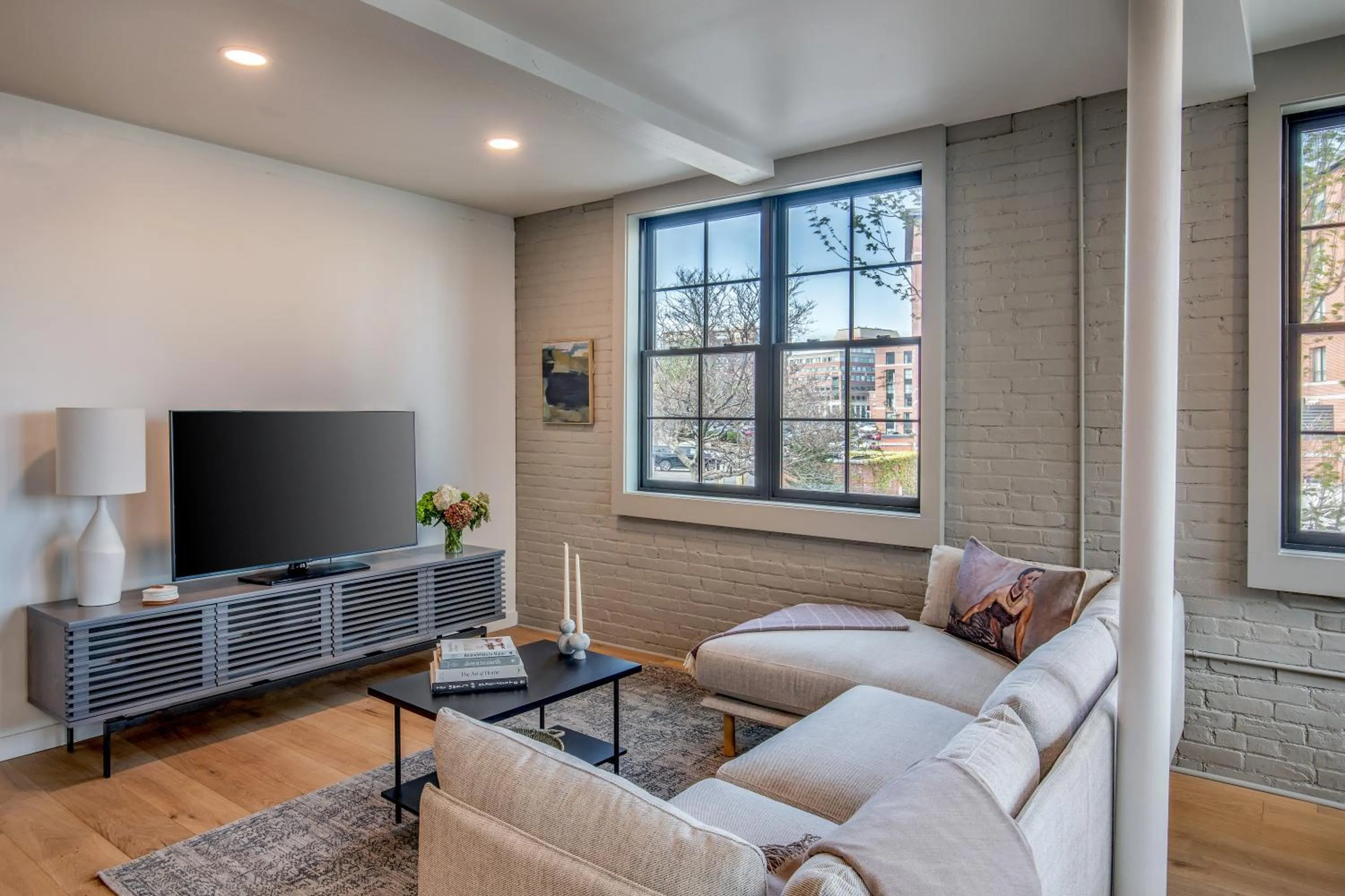 TV and multimedia in The Weldon Hotel