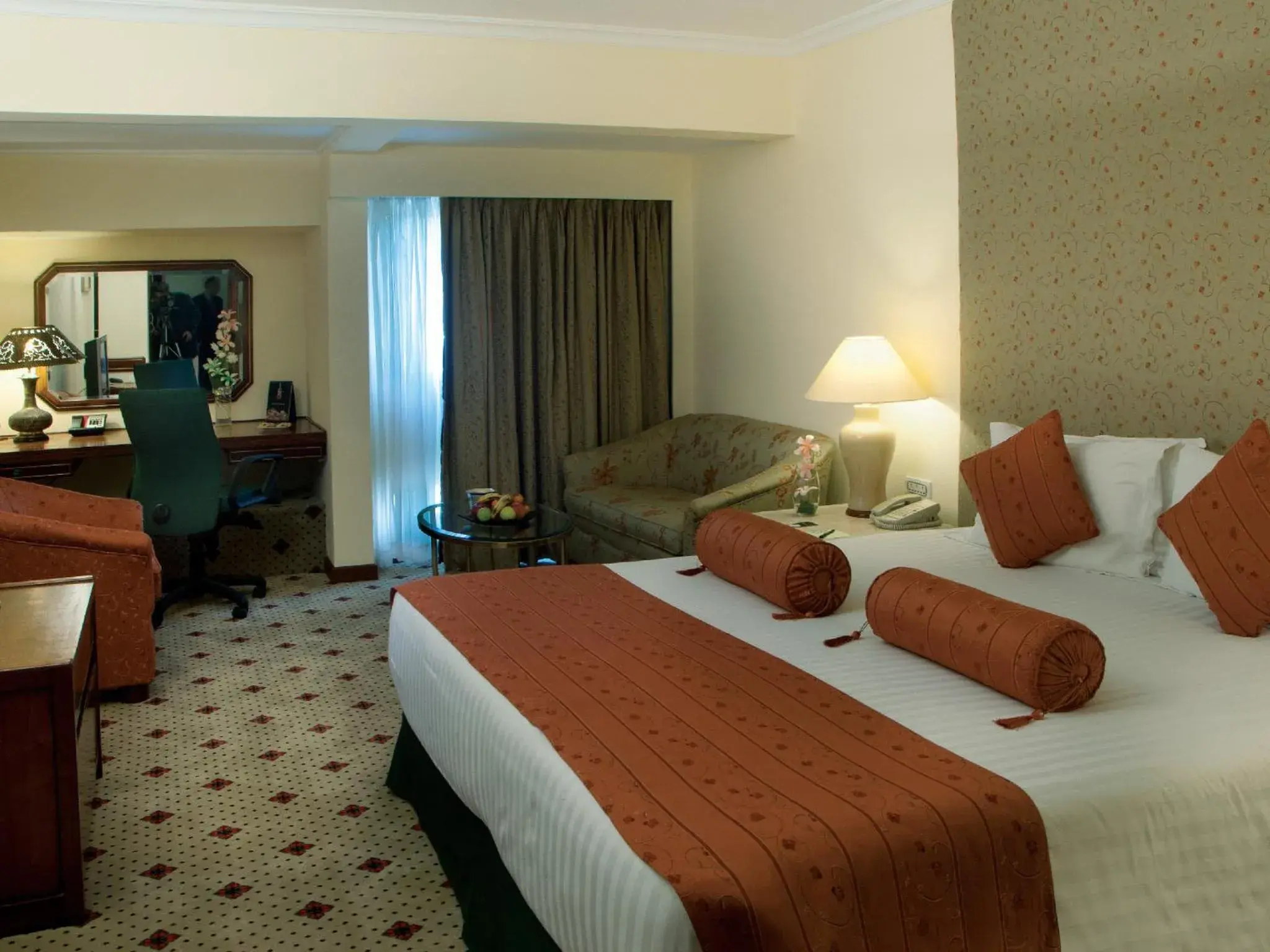 Business Club Room in Avari Lahore Hotel Business Club Room in Avari Lahore Hotel