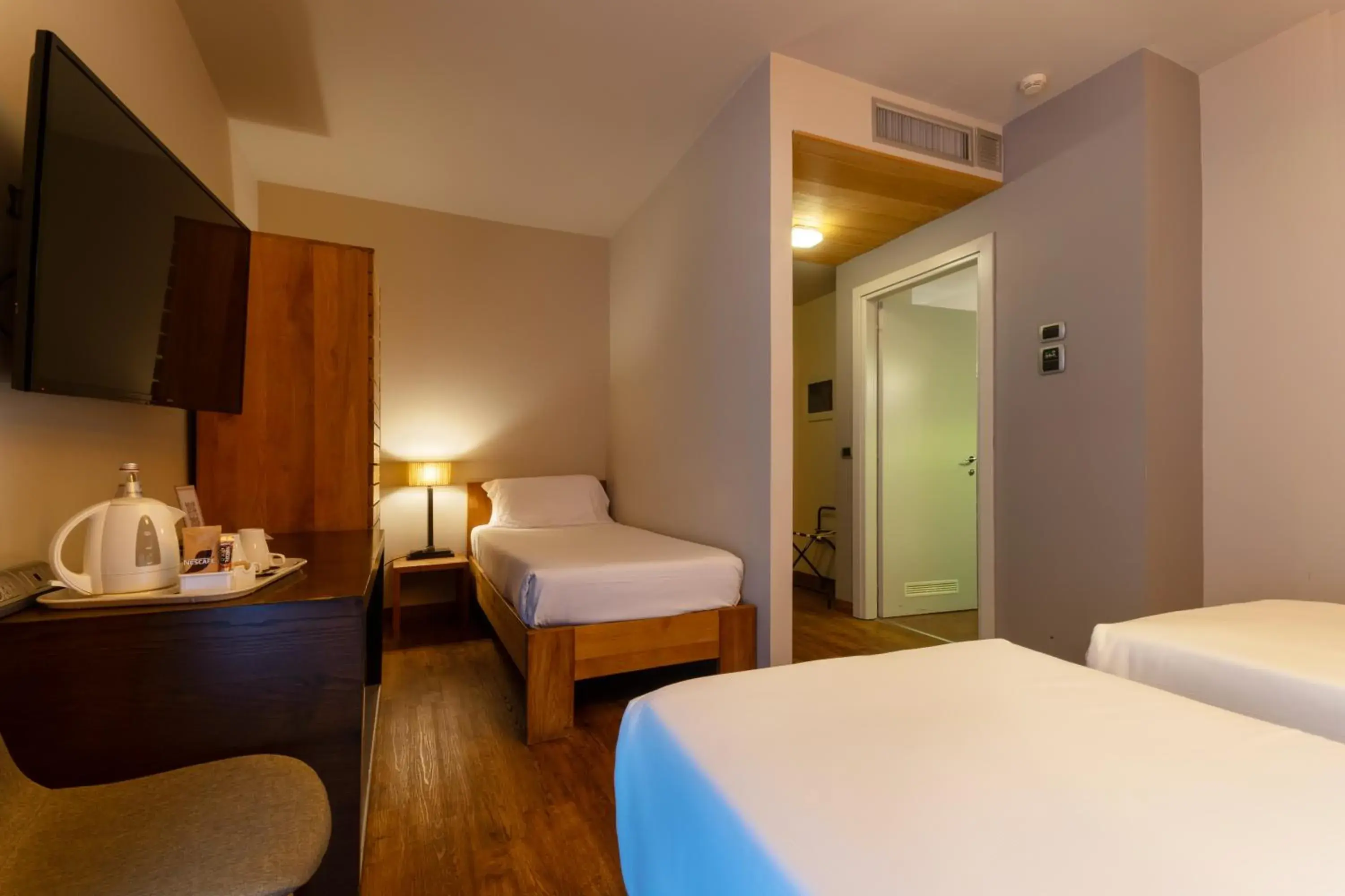 Classic Triple Room in Admiral Park Hotel by Falco D'Oro Hotels Classic Triple Room in Admiral Park Hotel by Falco D'Oro Hotels