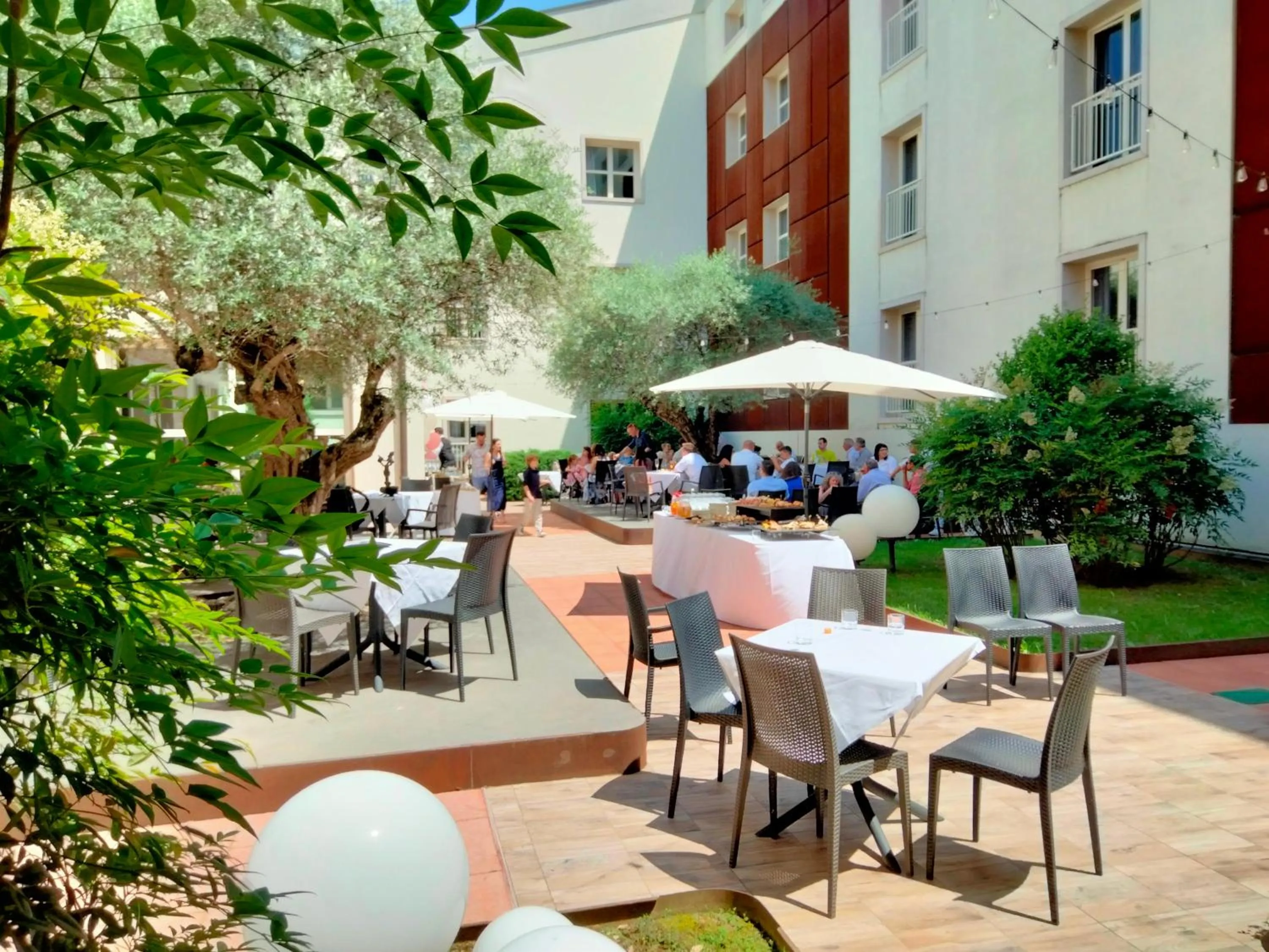Garden in Admiral Park Hotel by Falco D'Oro Hotels