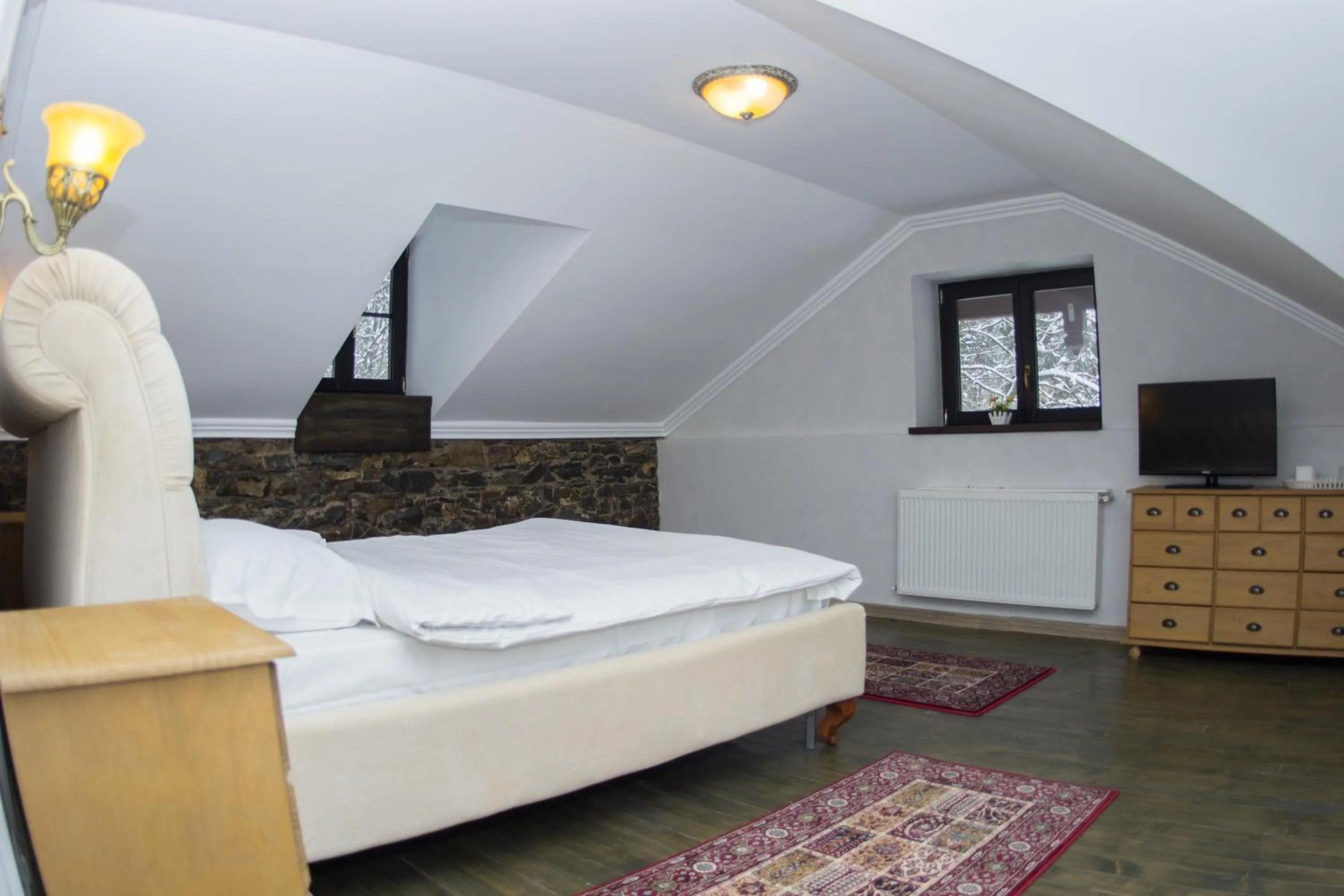 Seating area, Bed in Regal 1880