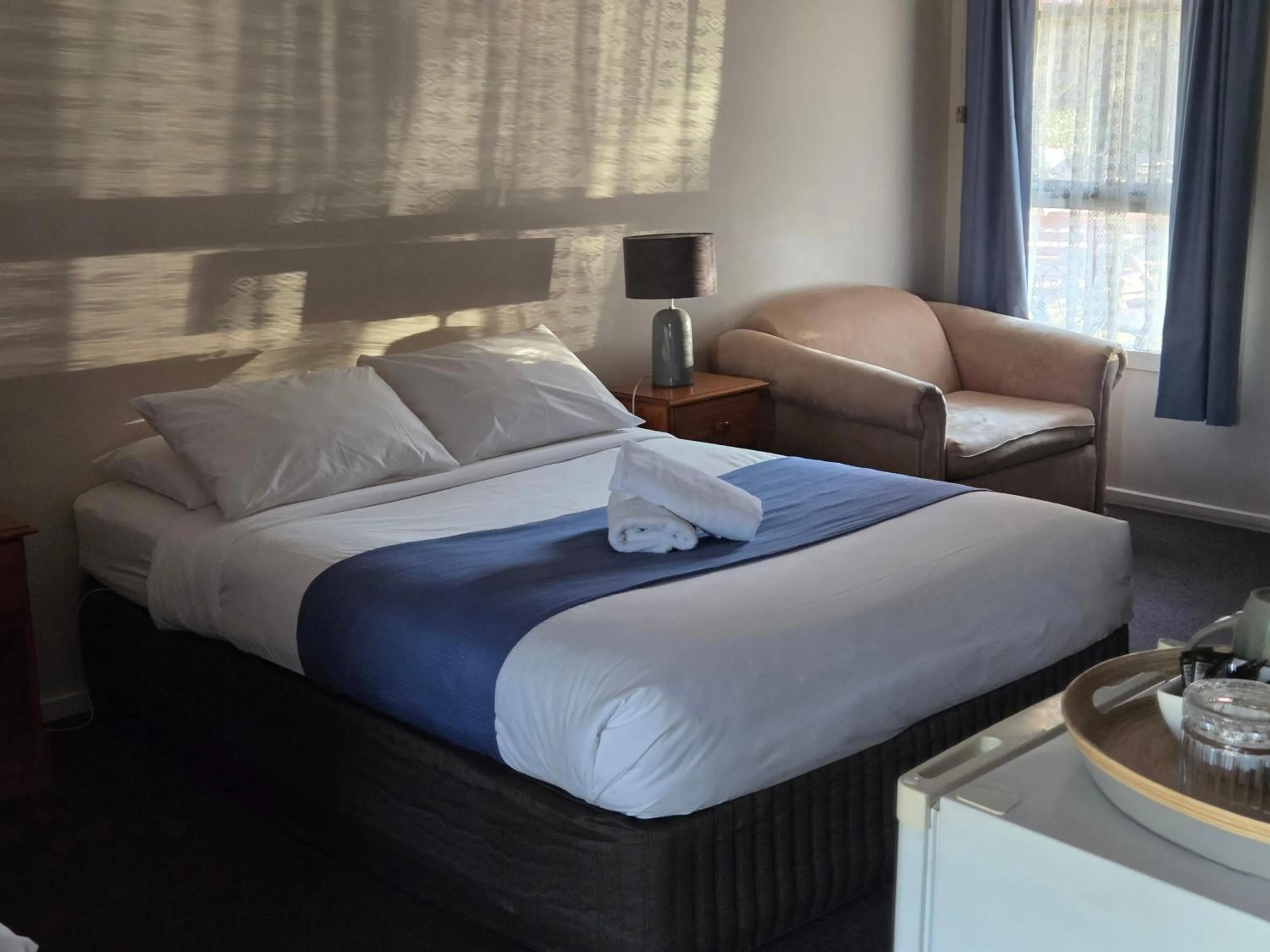 Bedroom, Bed in Mansfield Travellers Lodge