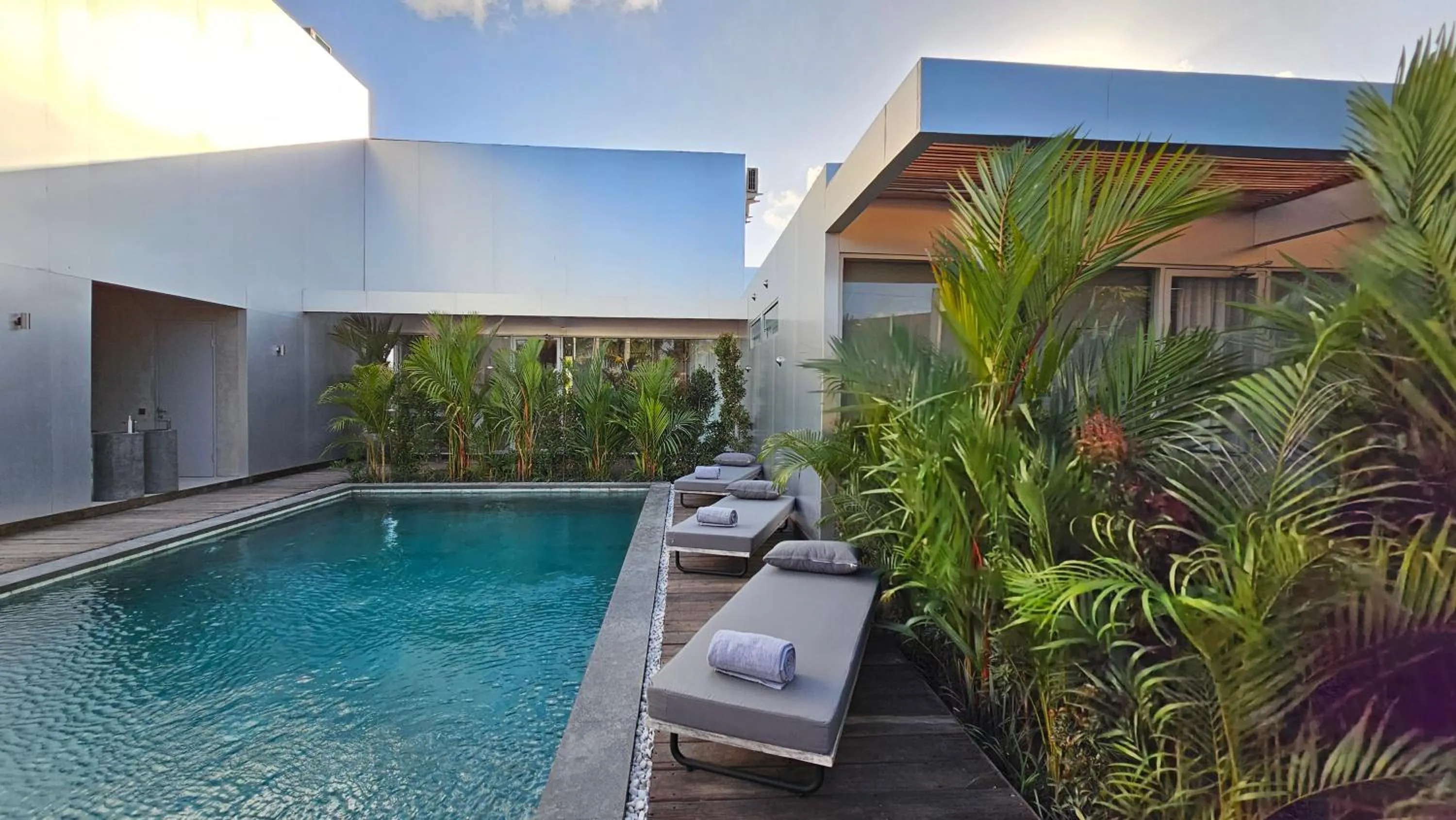 Property building in Unit Space Village