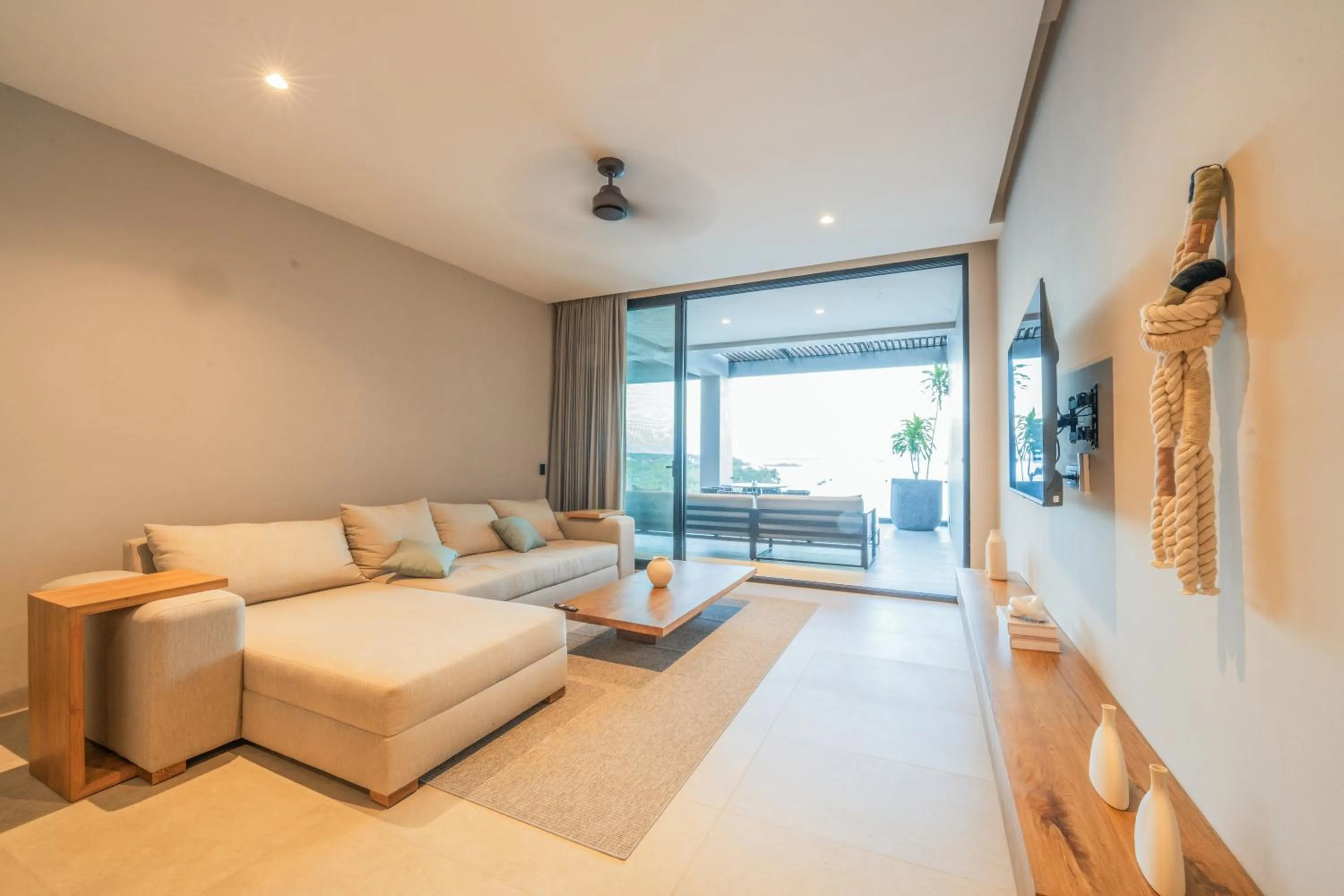 TV and multimedia in Amaranto Bacalar Hotel Boutique