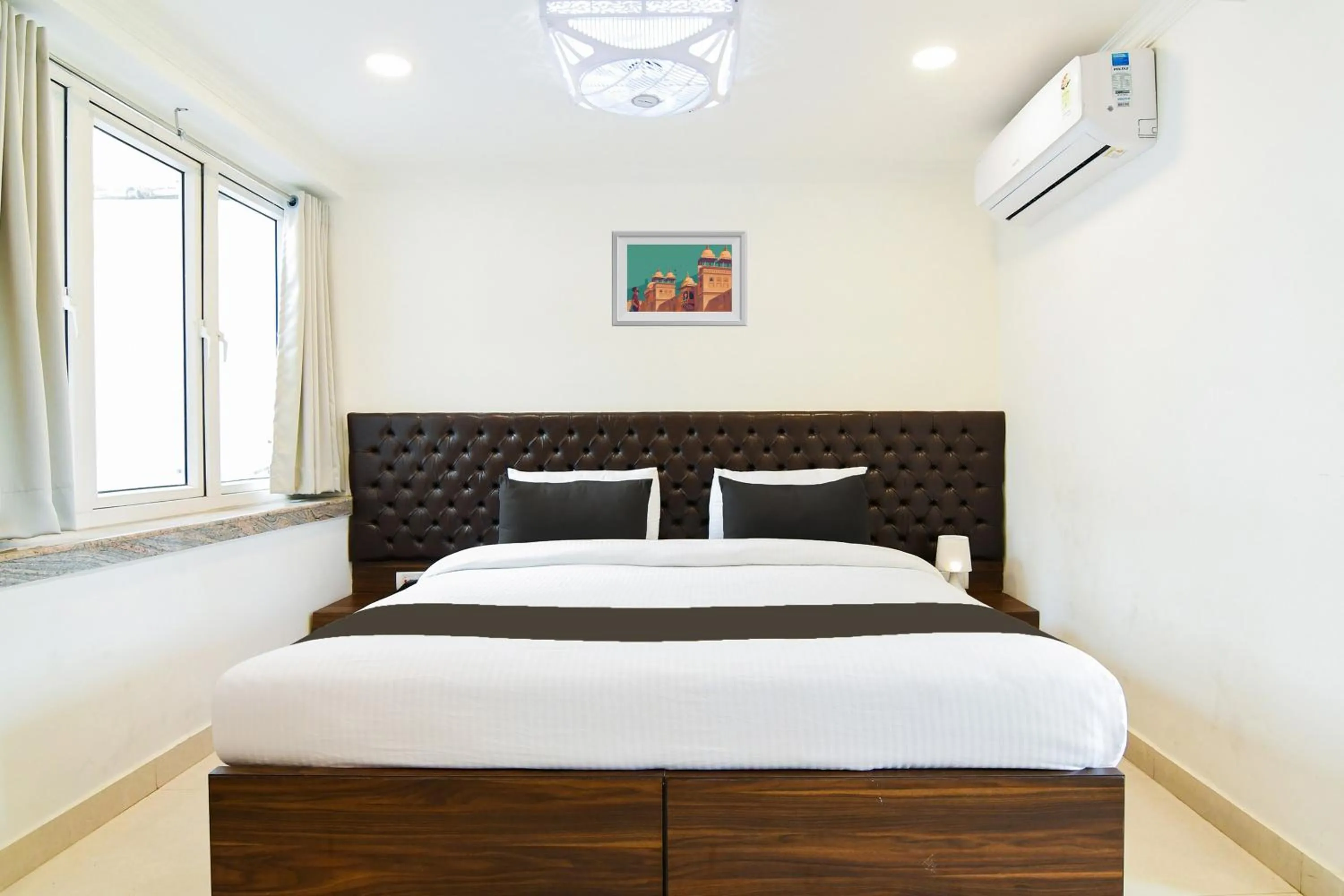 Bedroom, Bed in Super Hotel O Eminent Hotel