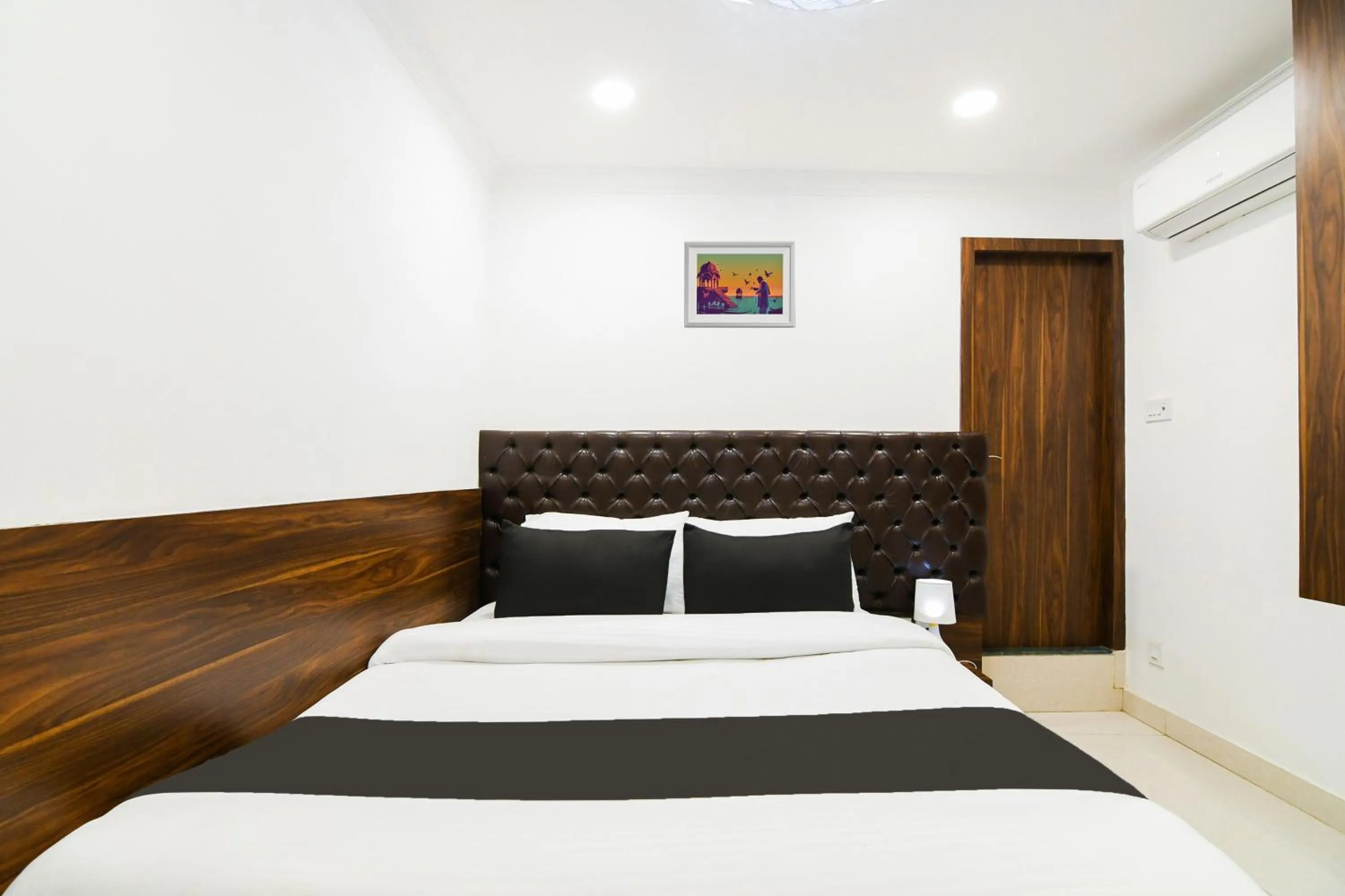 Bedroom, Bed in Super Hotel O Eminent Hotel