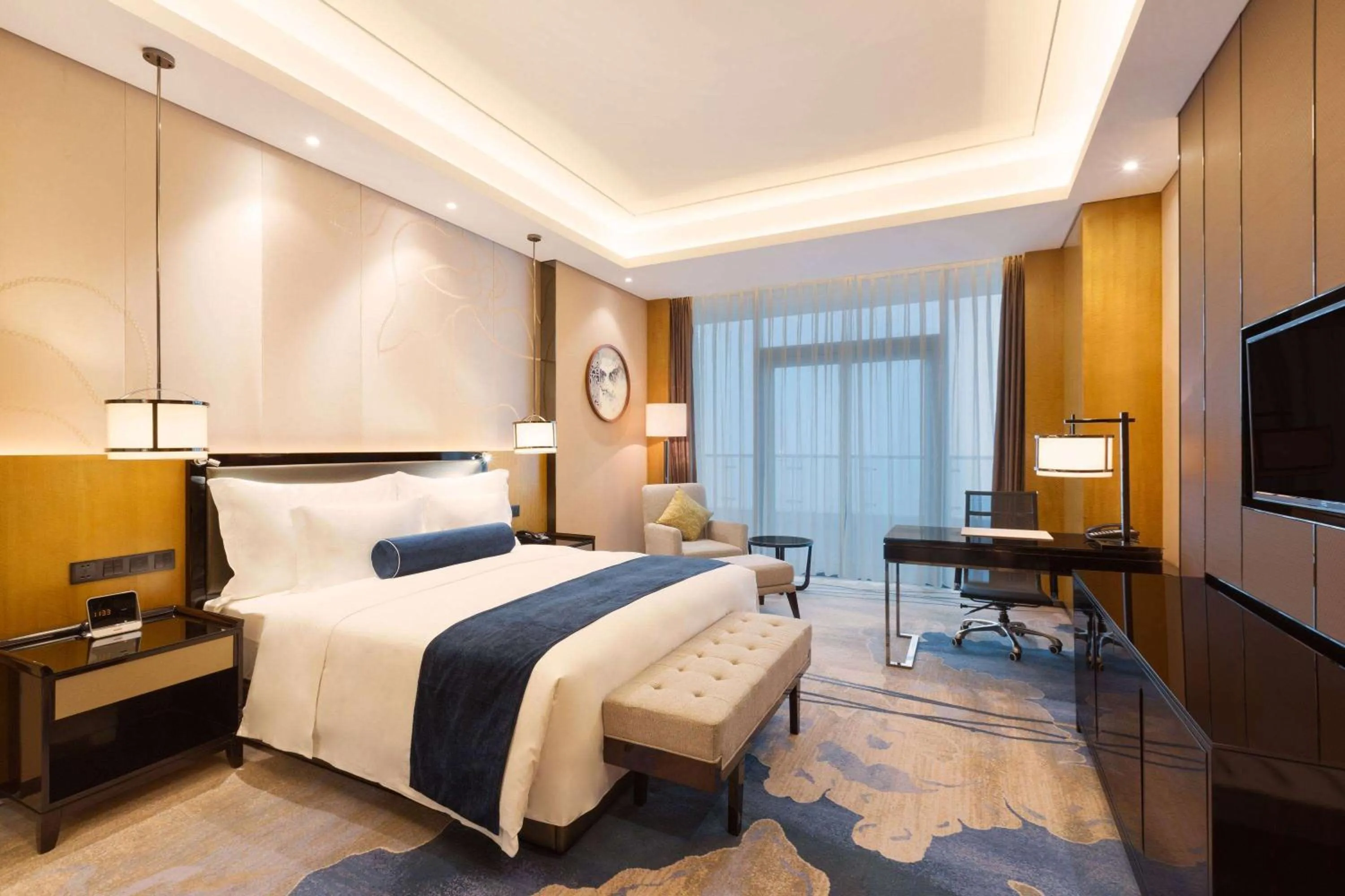 Photo of the whole room, Bed in Wyndham Chongqing Yuelai