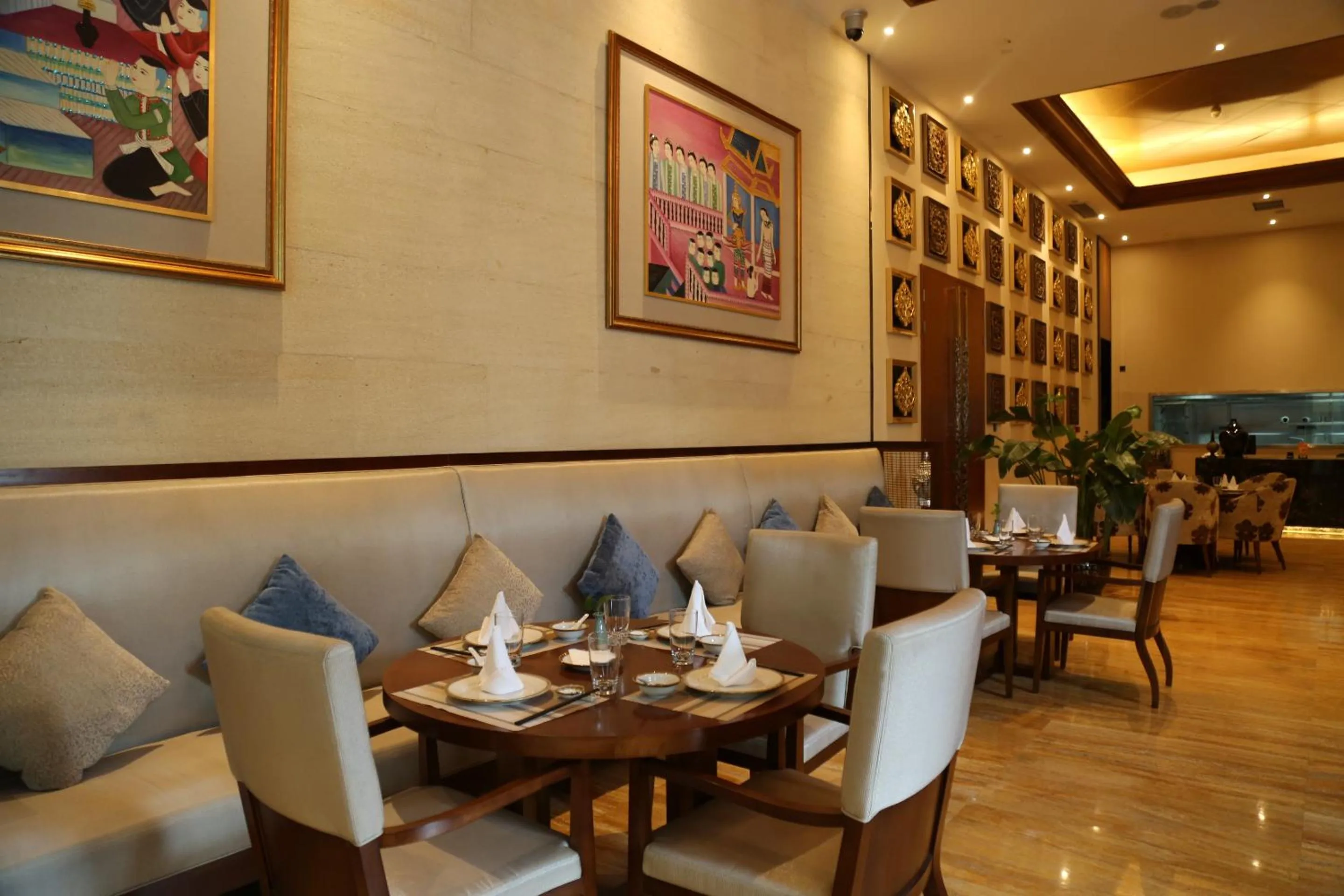 Restaurant/places to eat in Wyndham Chongqing Yuelai