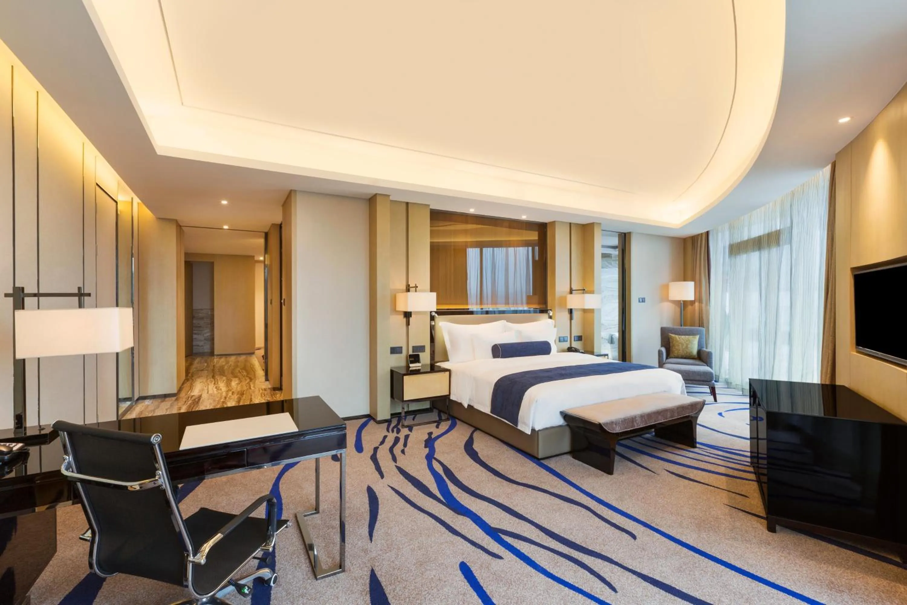 Photo of the whole room, Bed in Wyndham Chongqing Yuelai