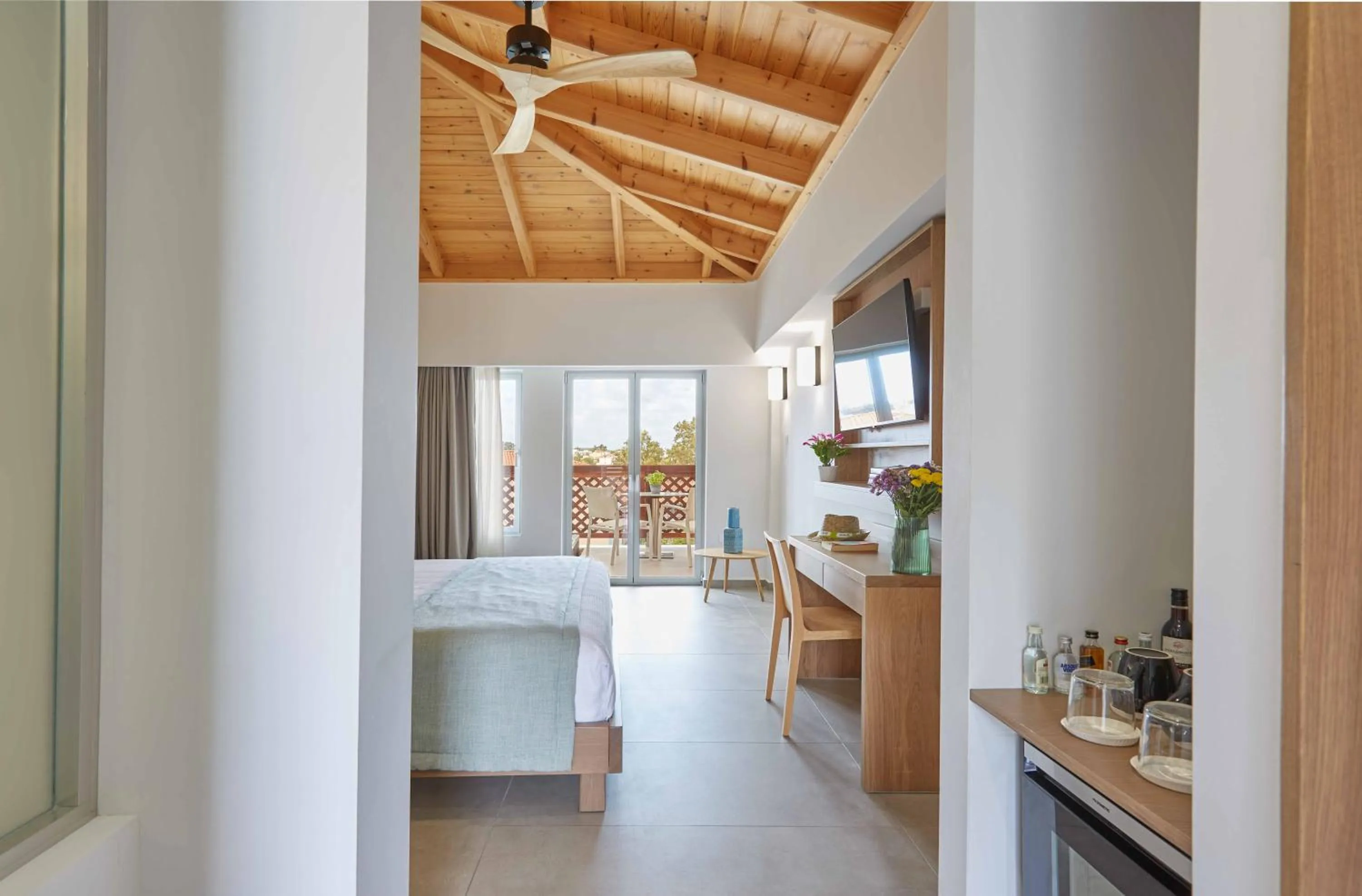 Bed in Mystery Skiathos Luxury Residence