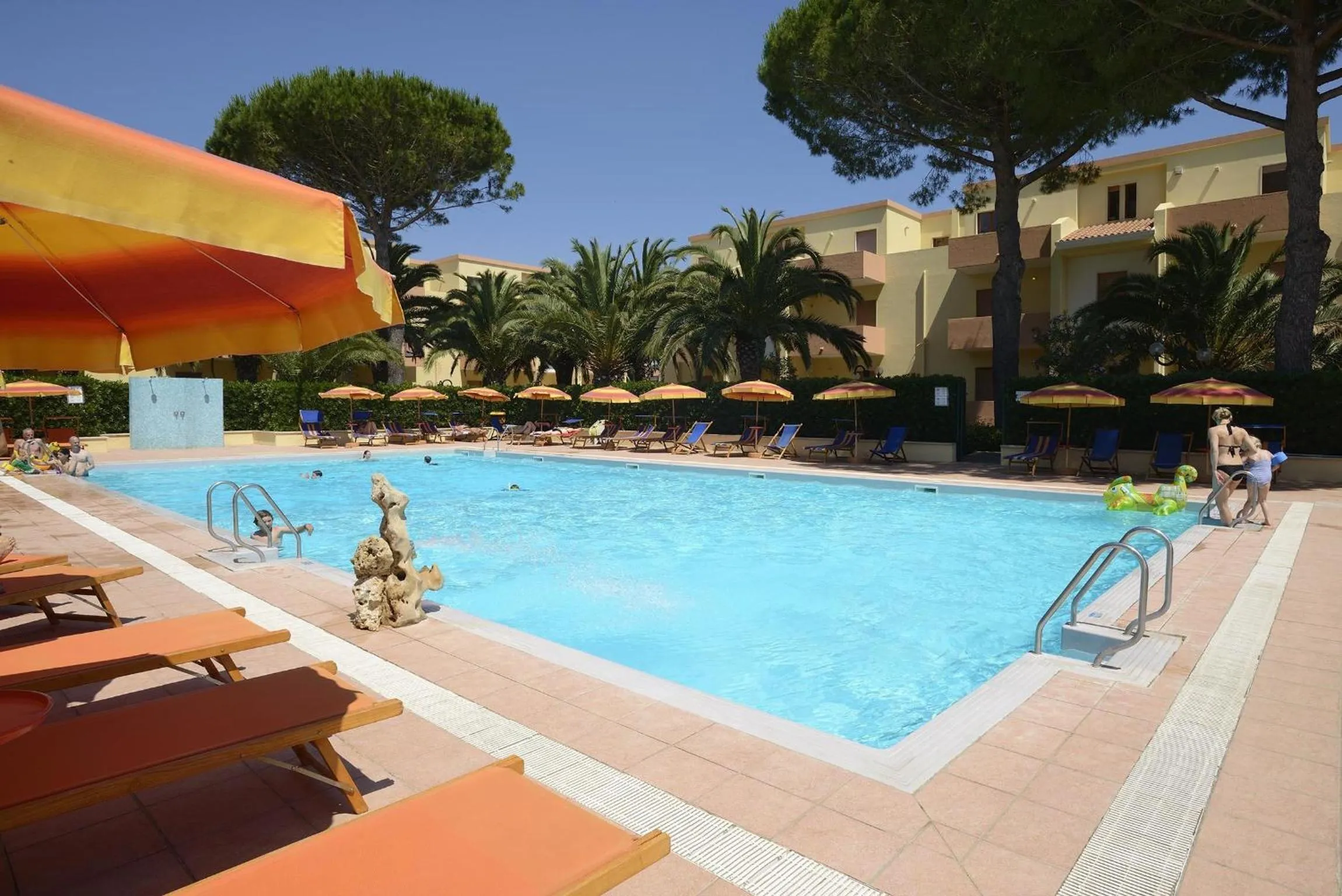 Swimming pool in Residence Oasis