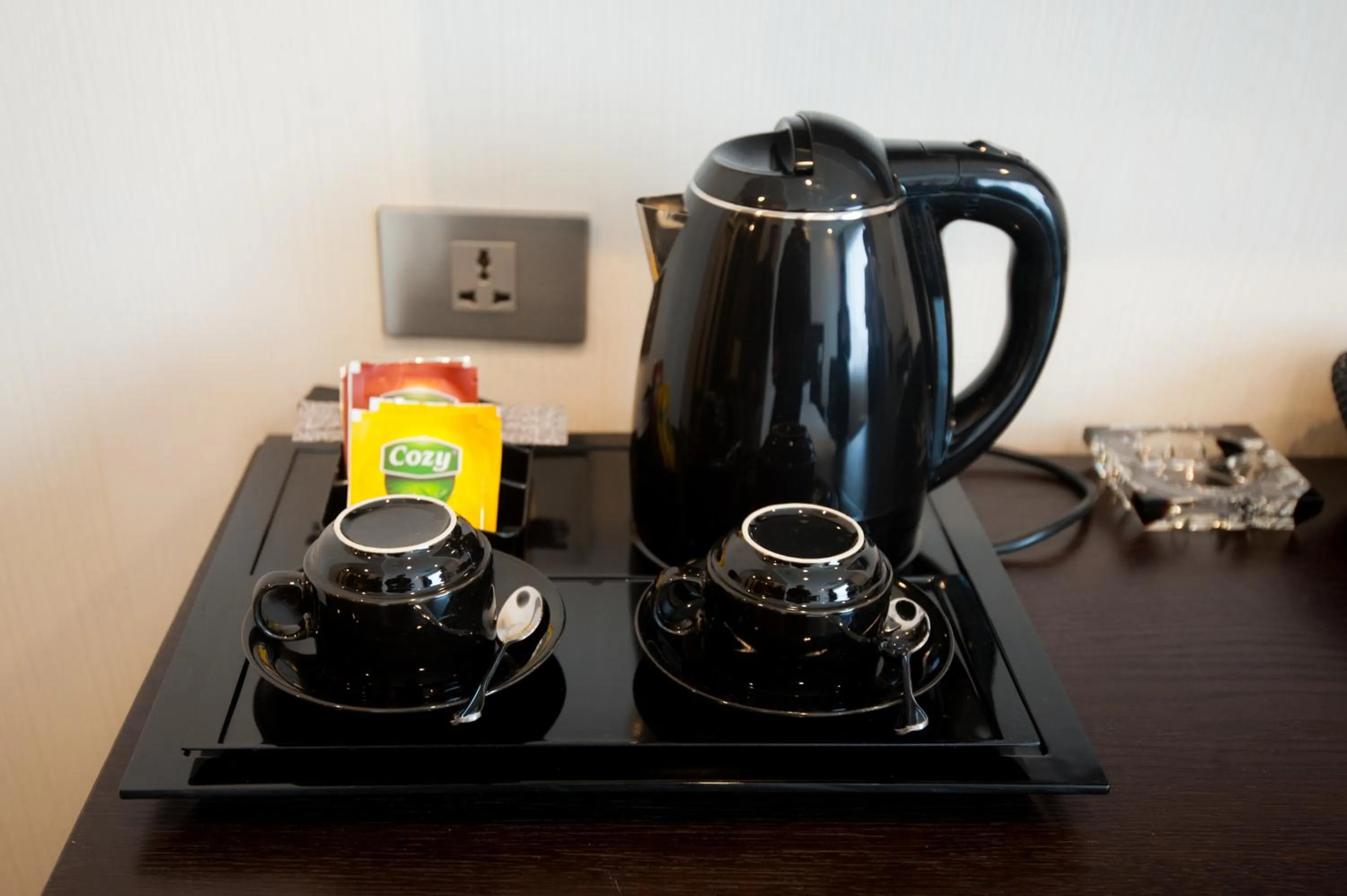 Coffee/tea facilities in Sakura Hotel
