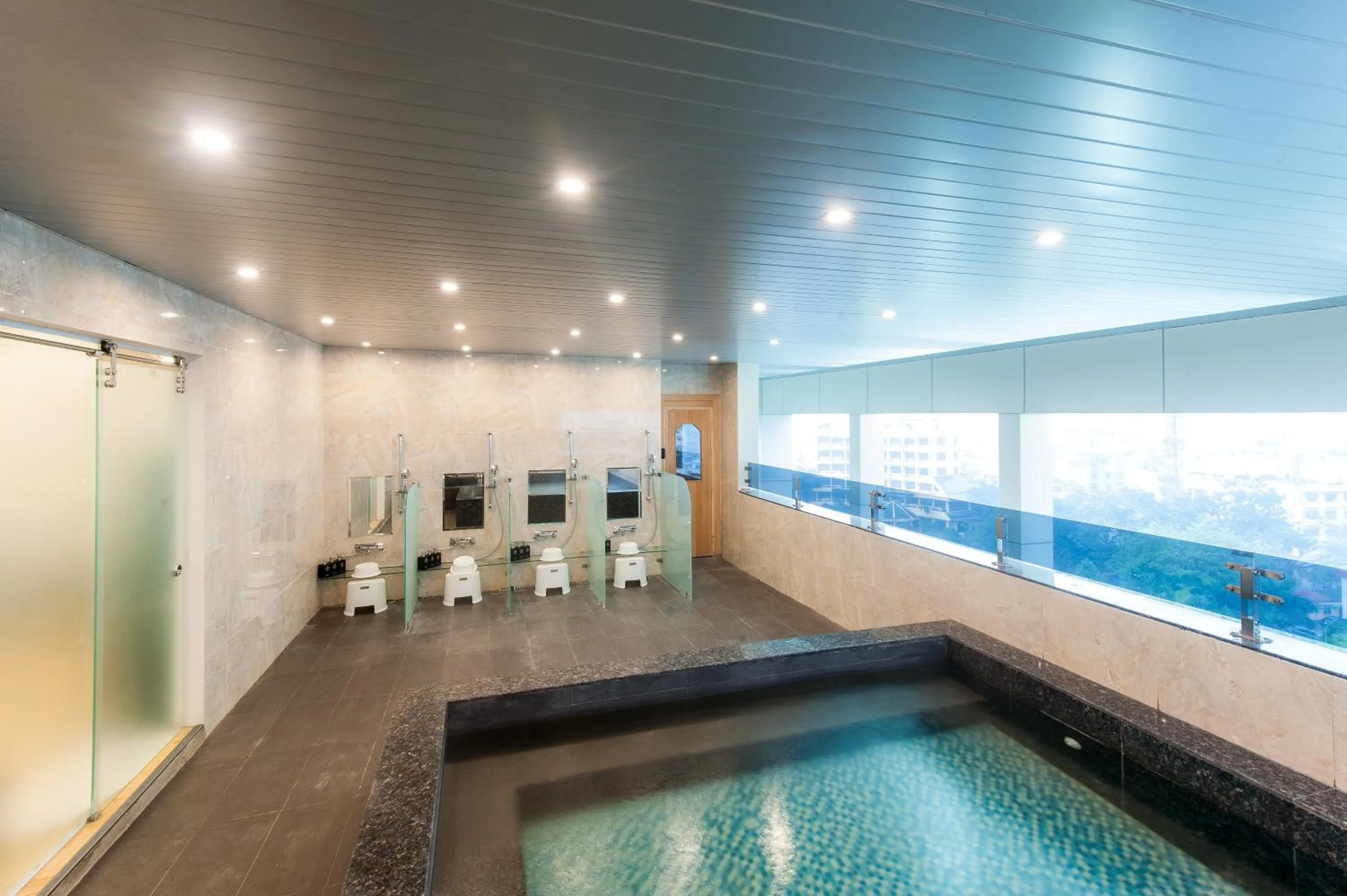 Swimming pool in Sakura Hotel