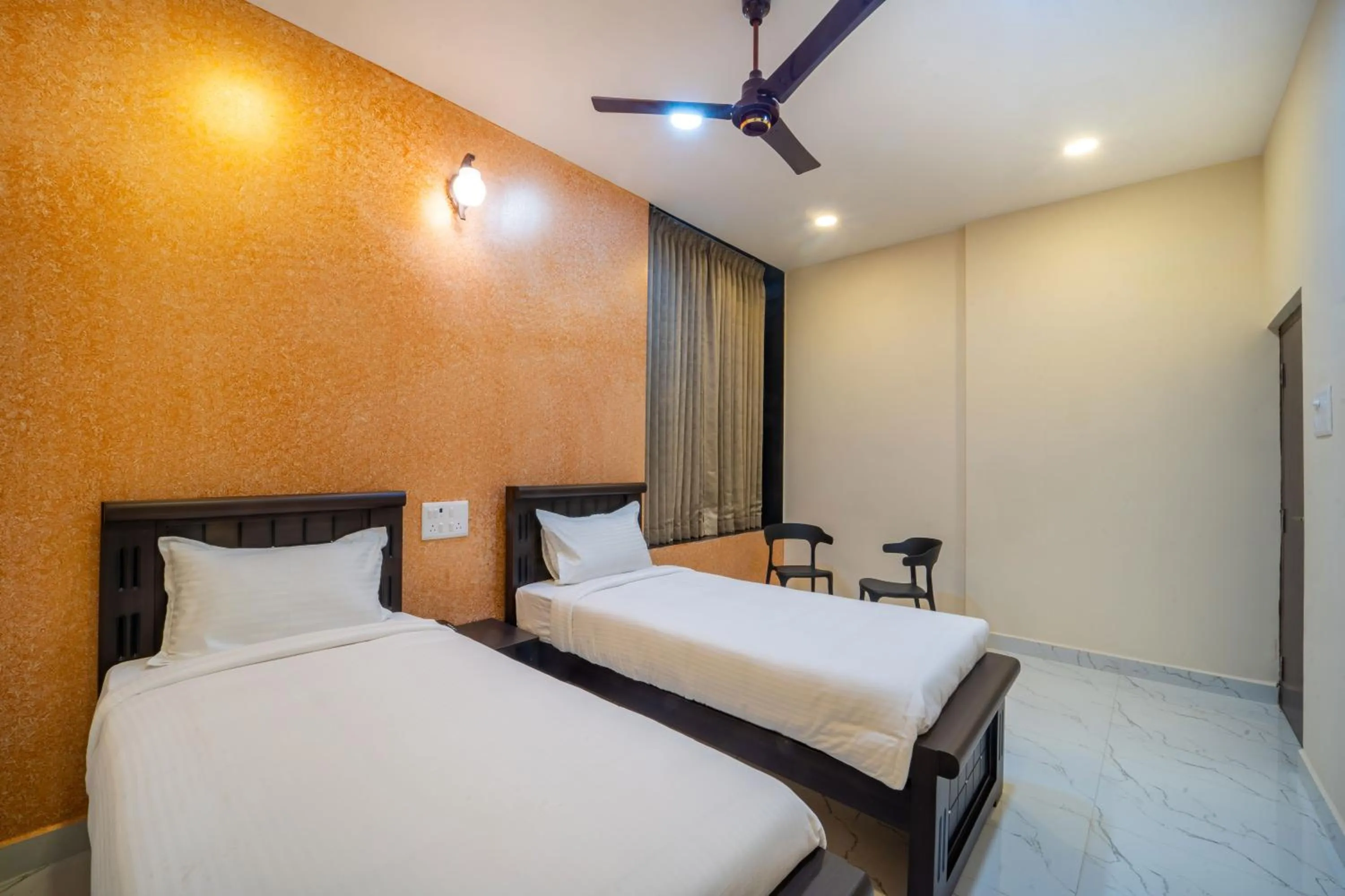 Photo of the whole room, Bed in VR Paradise - Near SIPCOT Chennai OMR