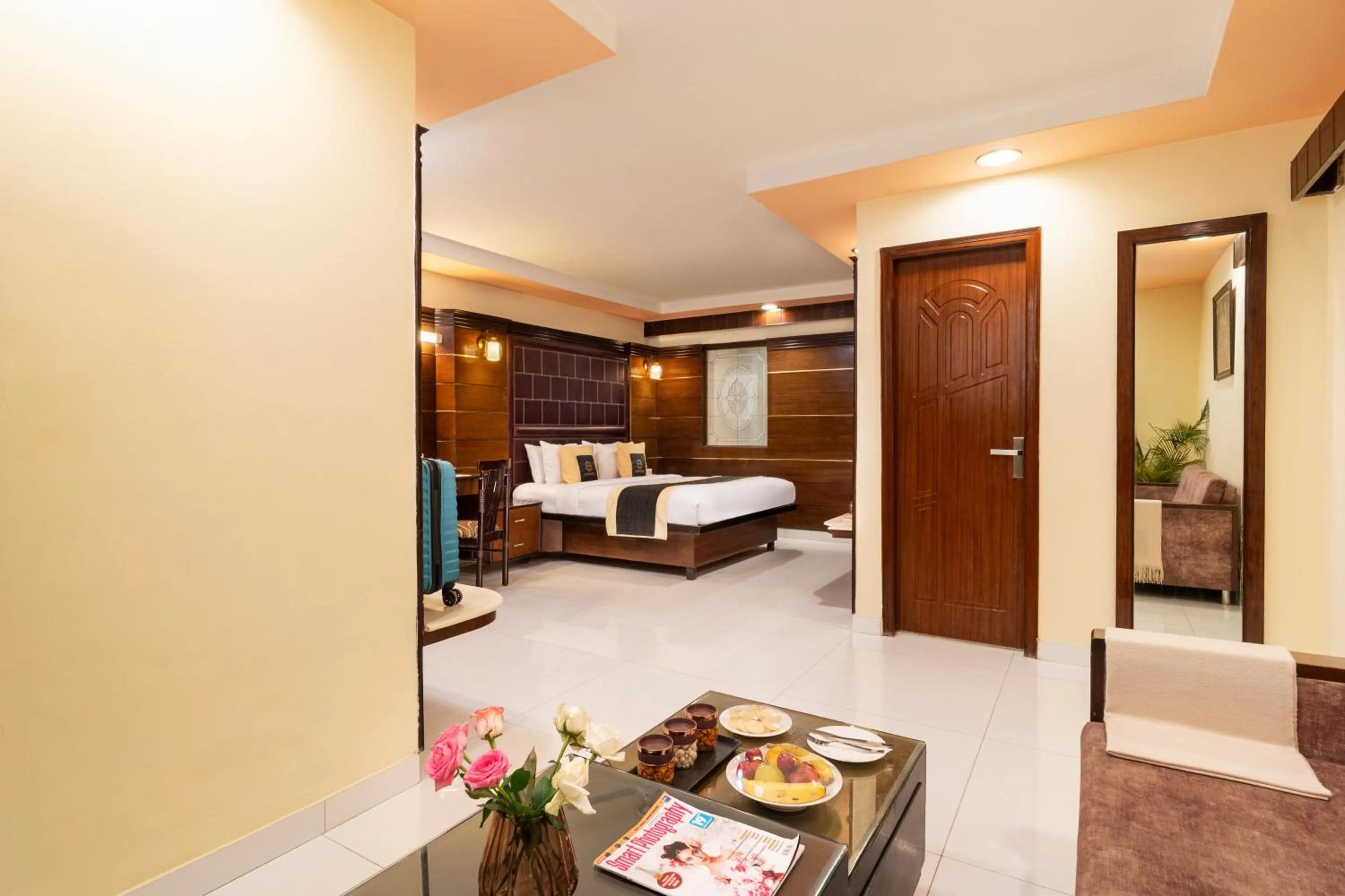 Photo of the whole room, Bed in Foxoso Taj View Hotel